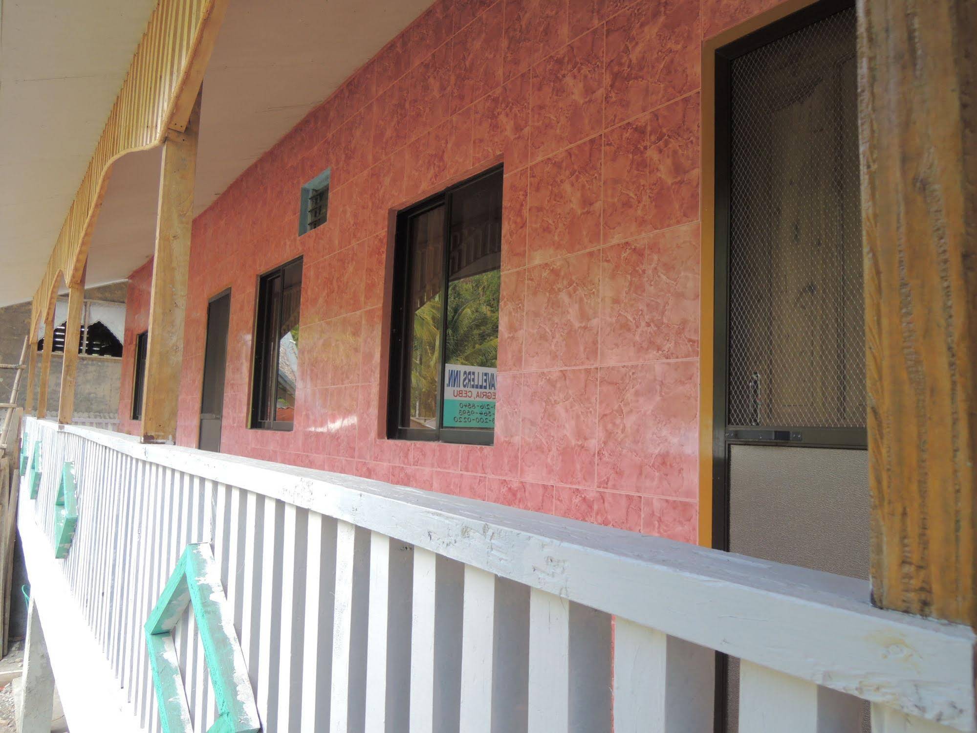 D' Alegre Travellers Inn