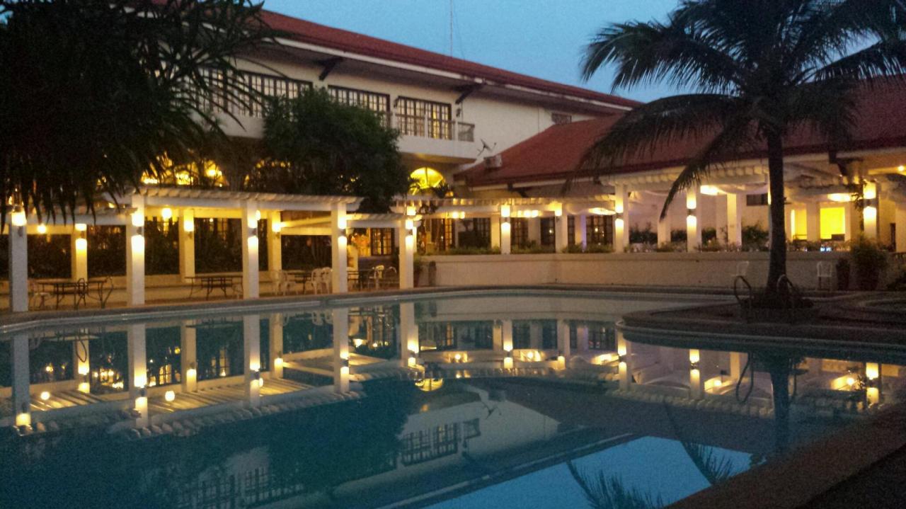 Royale Tagaytay Country Club