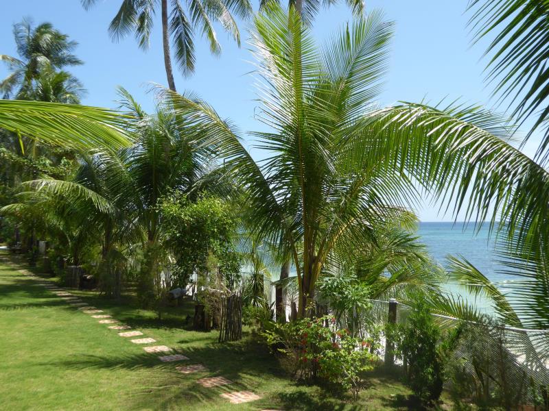 Island View Beachfront Resort