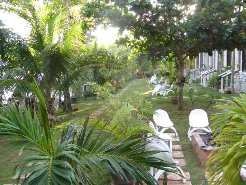 Island View Beachfront Resort