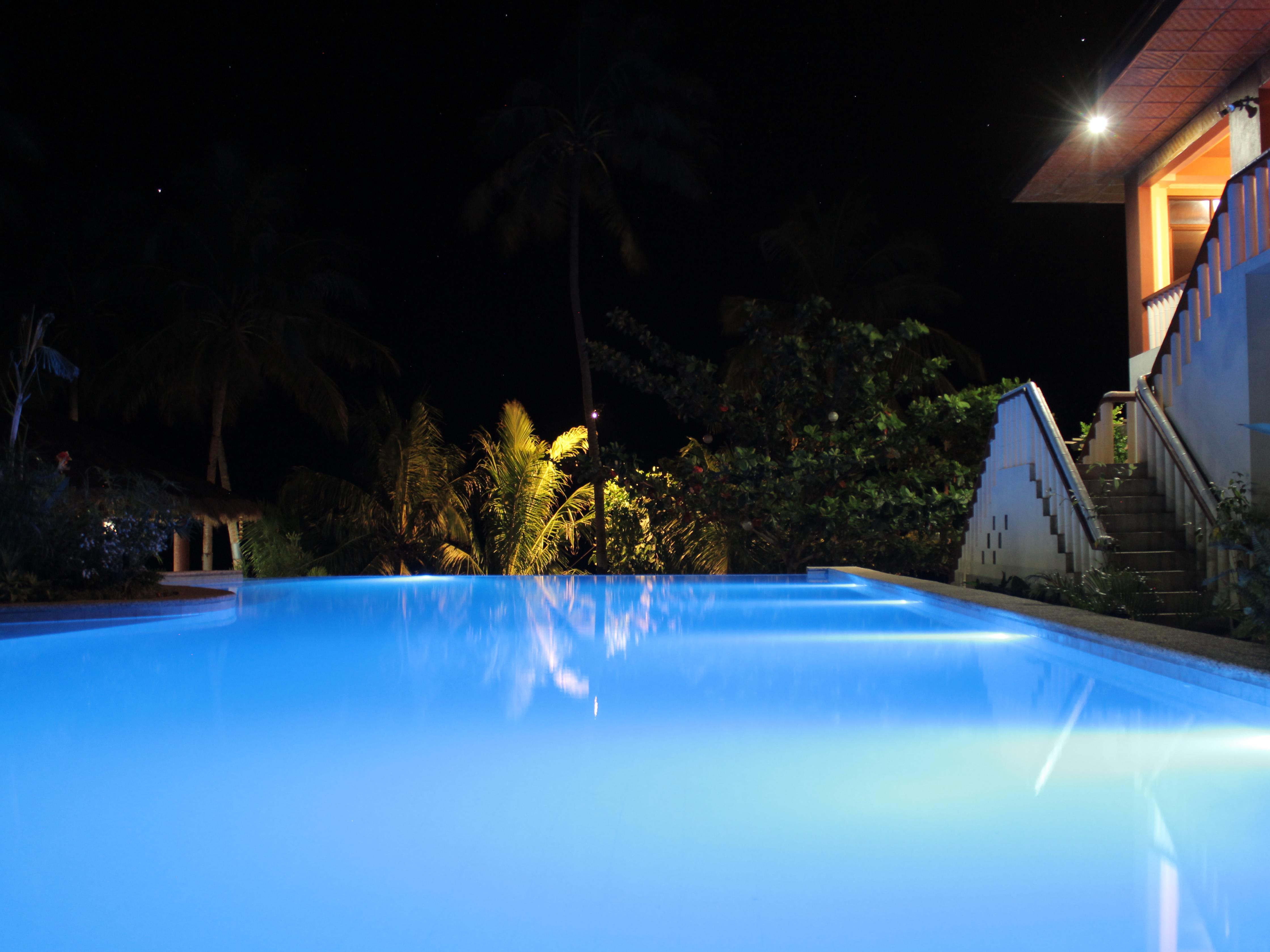 Island View Beachfront Resort