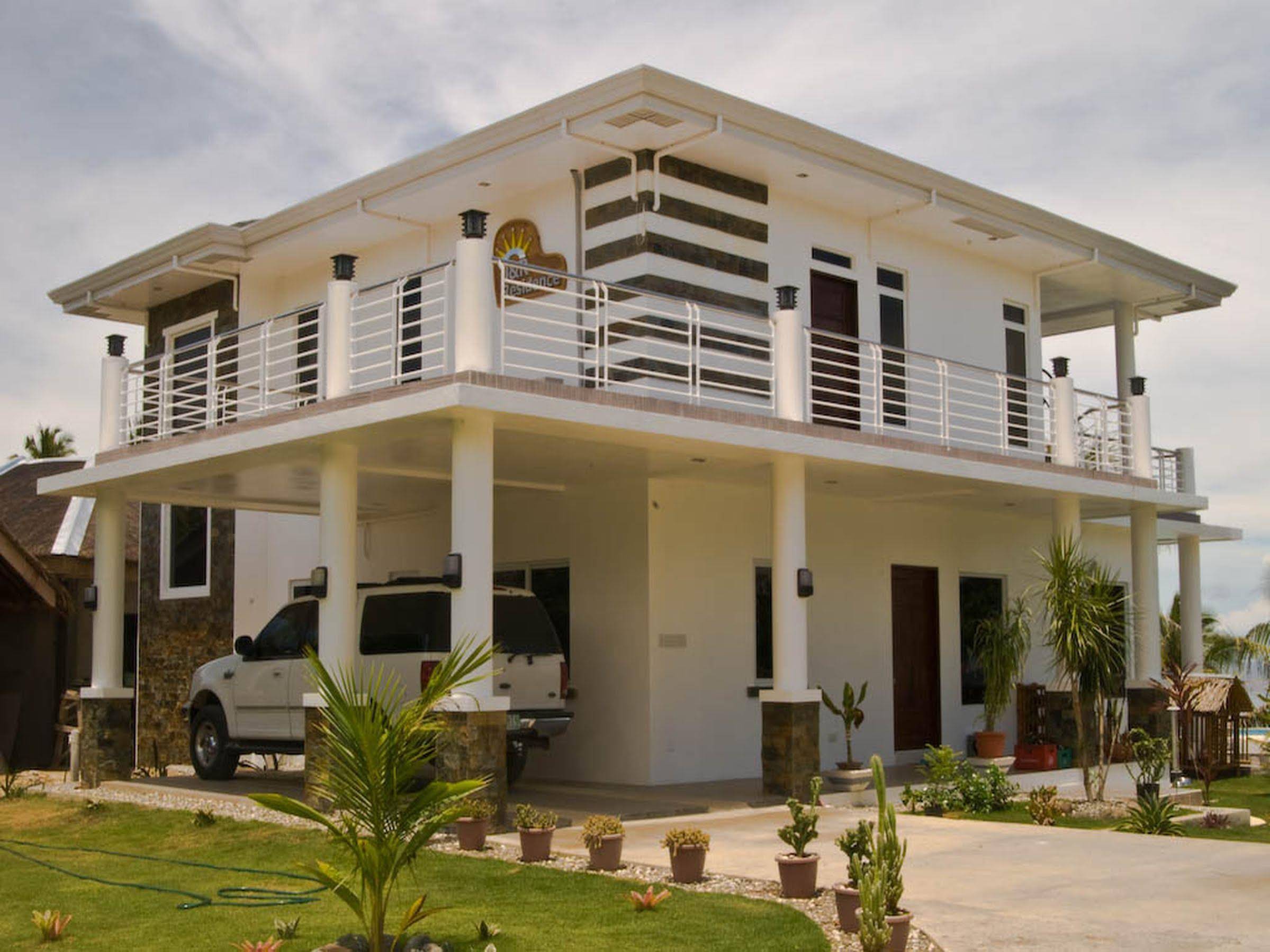 J&R Residence