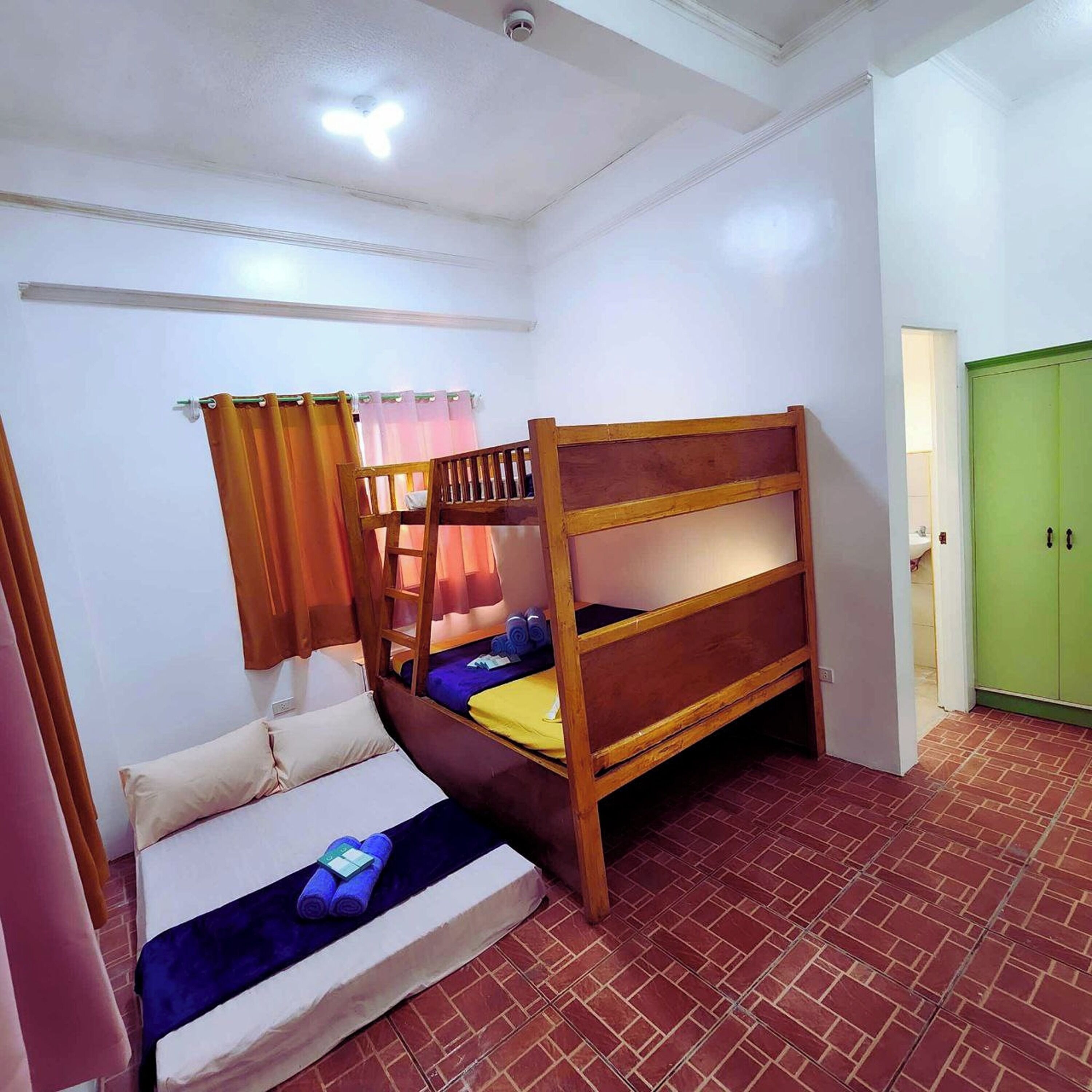 Pertible Beach Resort