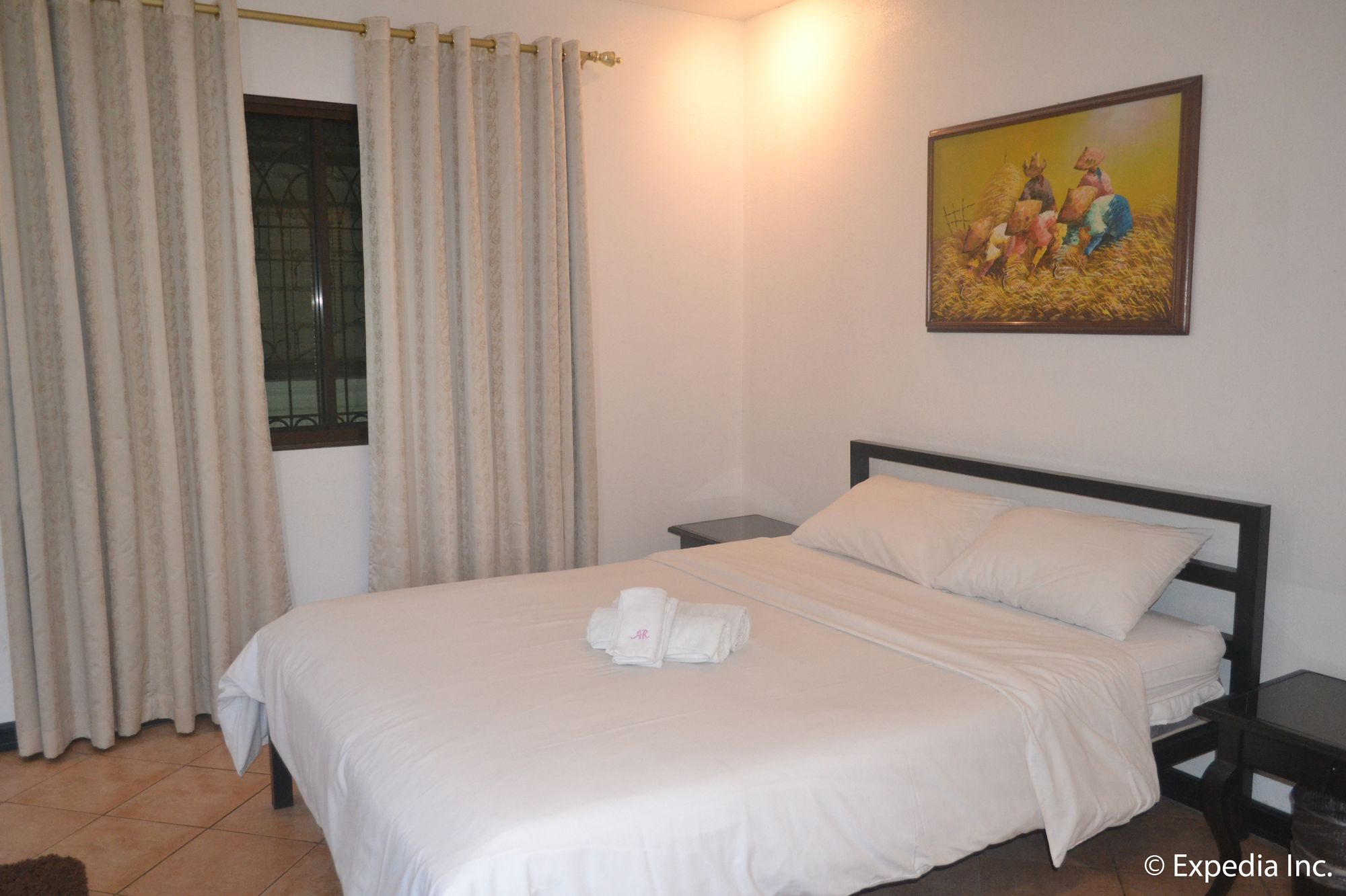 Apartelle Royal