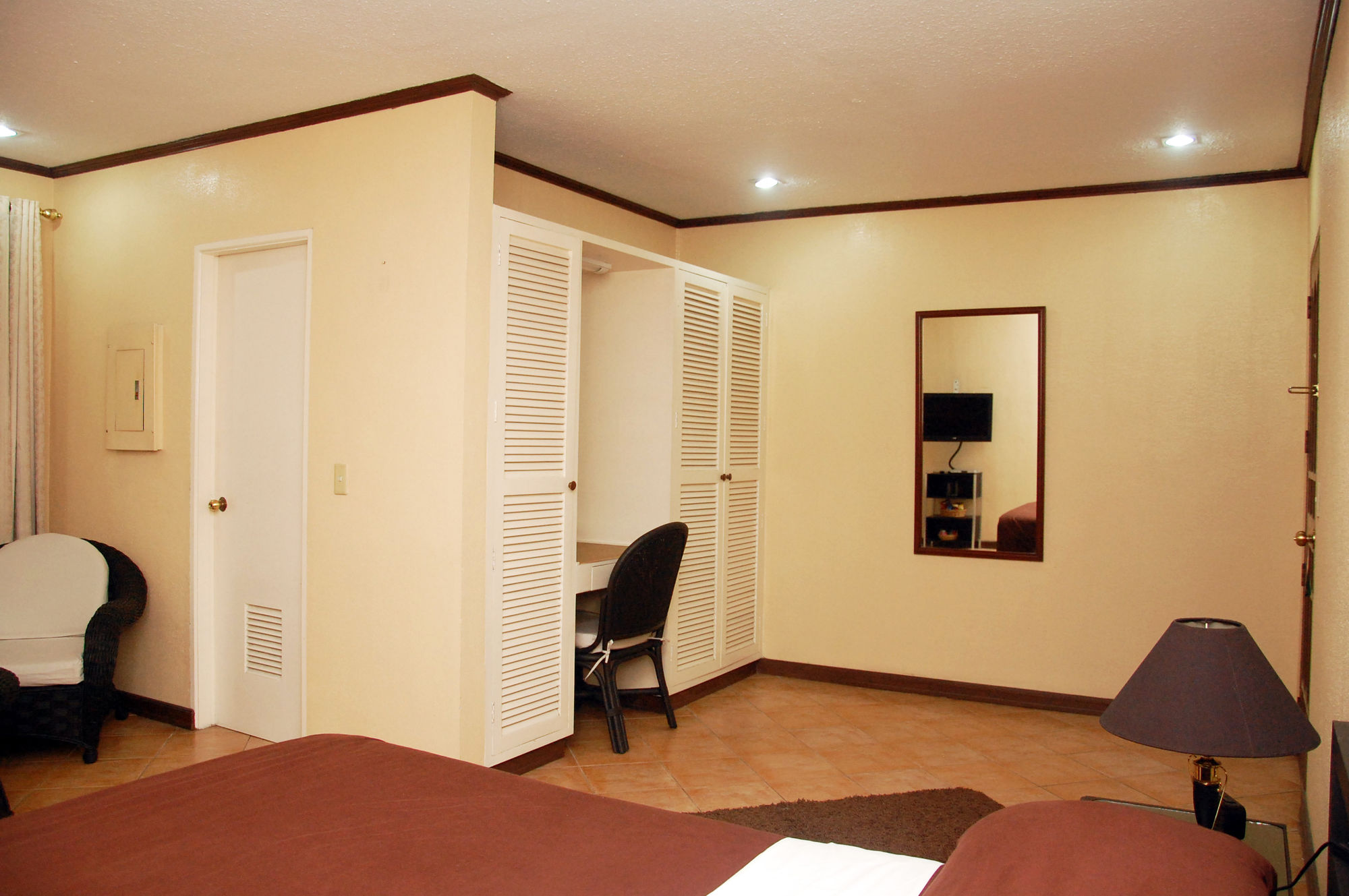 Apartelle Royal