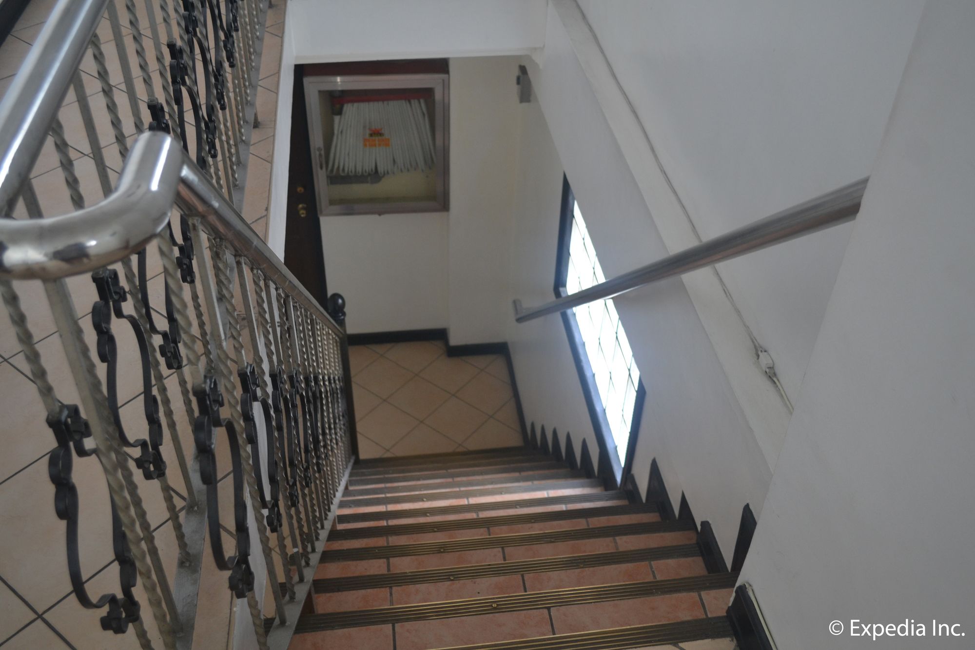 Apartelle Royal