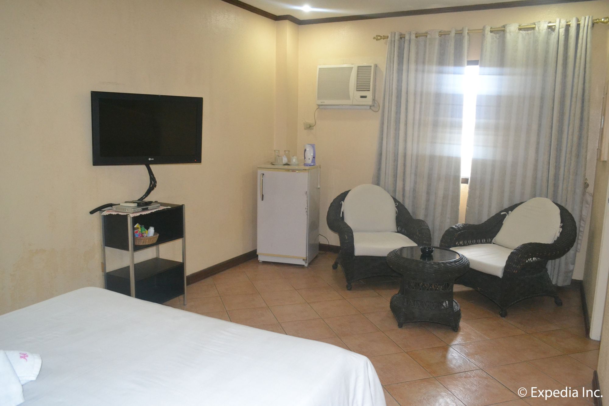 Apartelle Royal