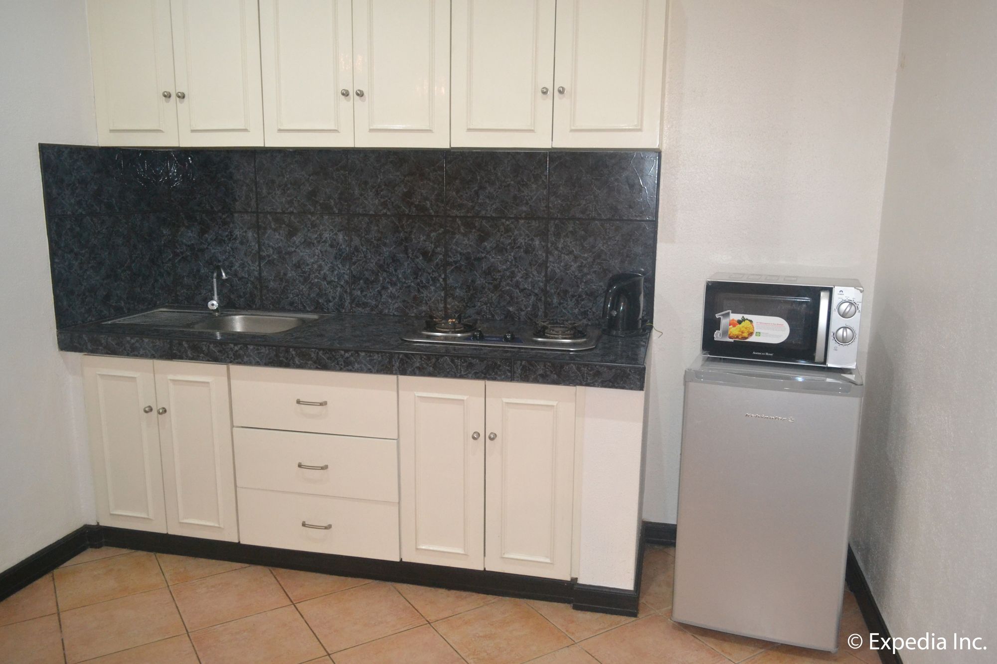 Apartelle Royal