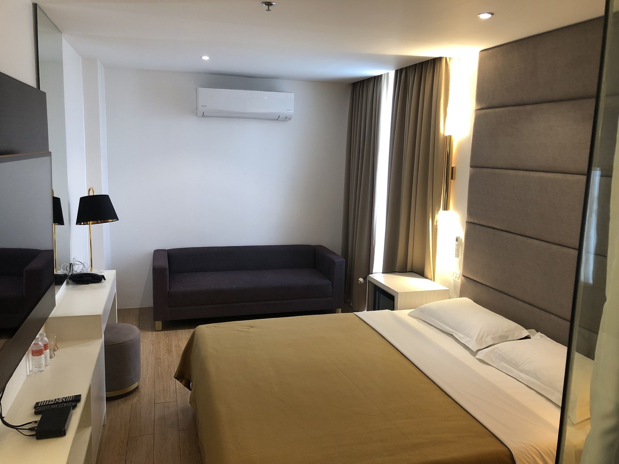 Apollonia Royale Hotel
