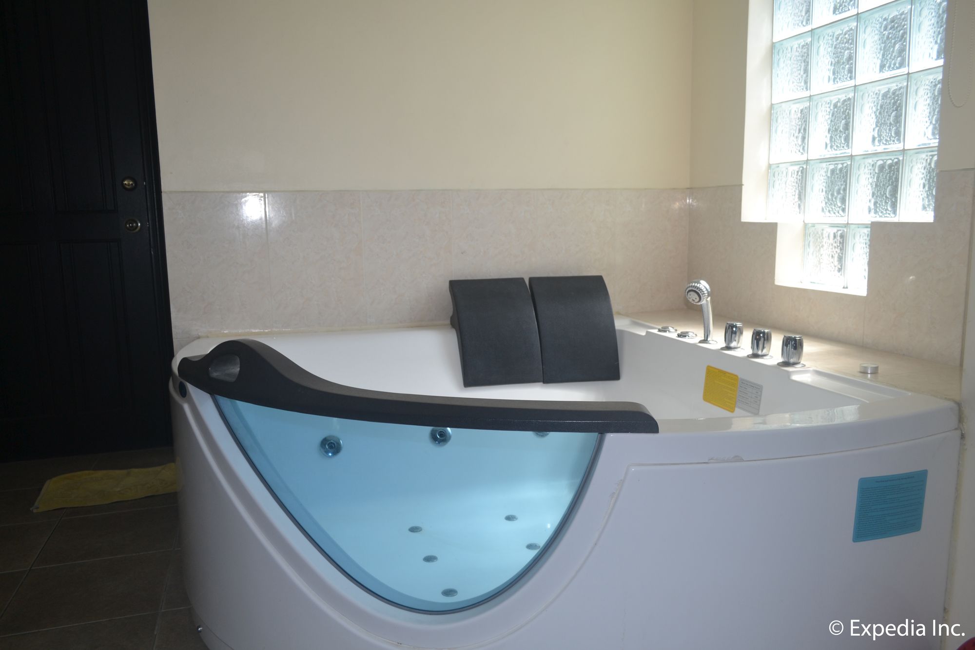 Boomerang Hotel