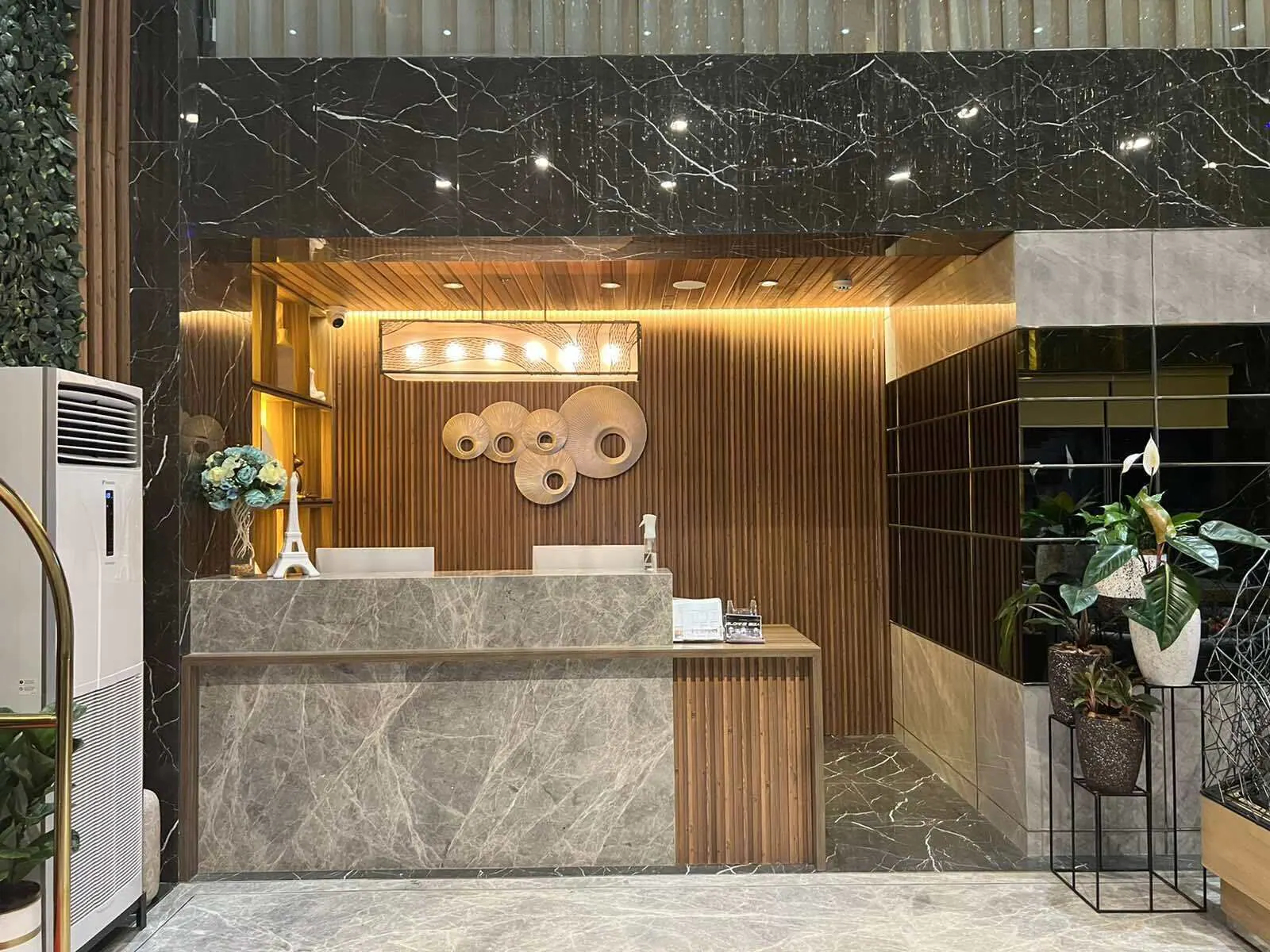 El Vistra Hotel Angeles