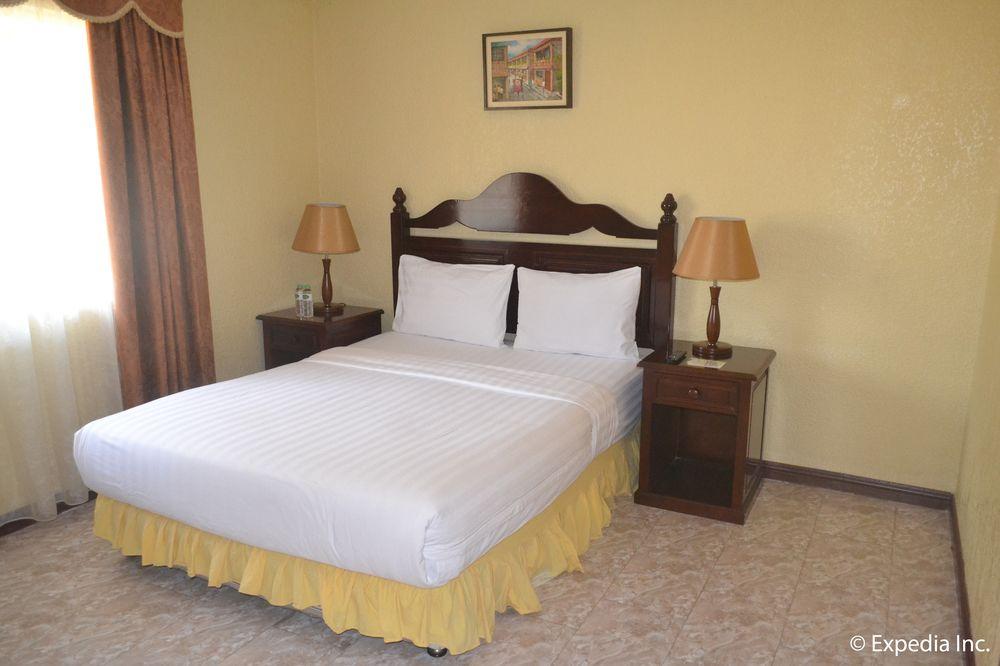 Fontana Hotel & Villas