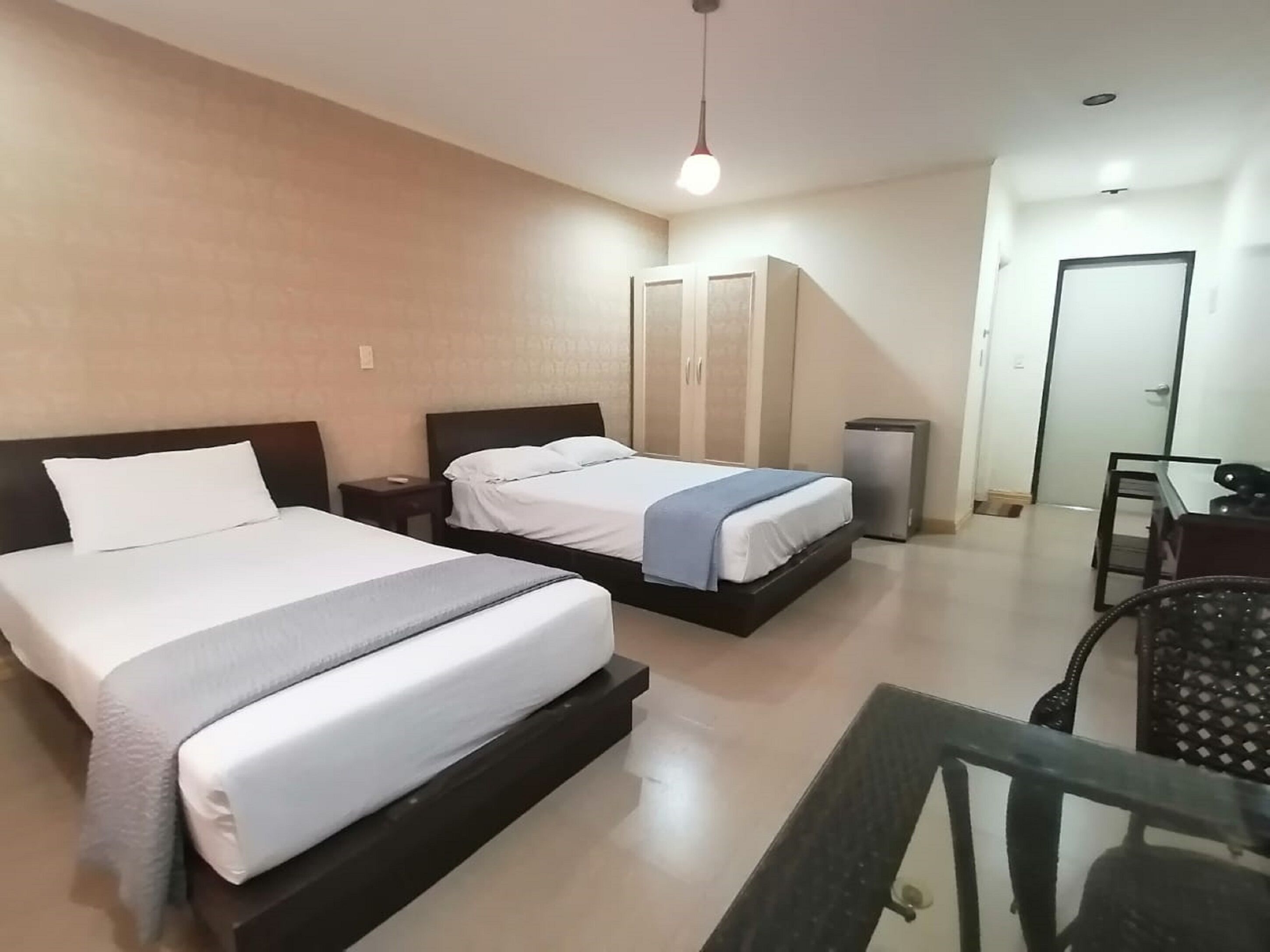 Golden Hotel by OYO Rooms