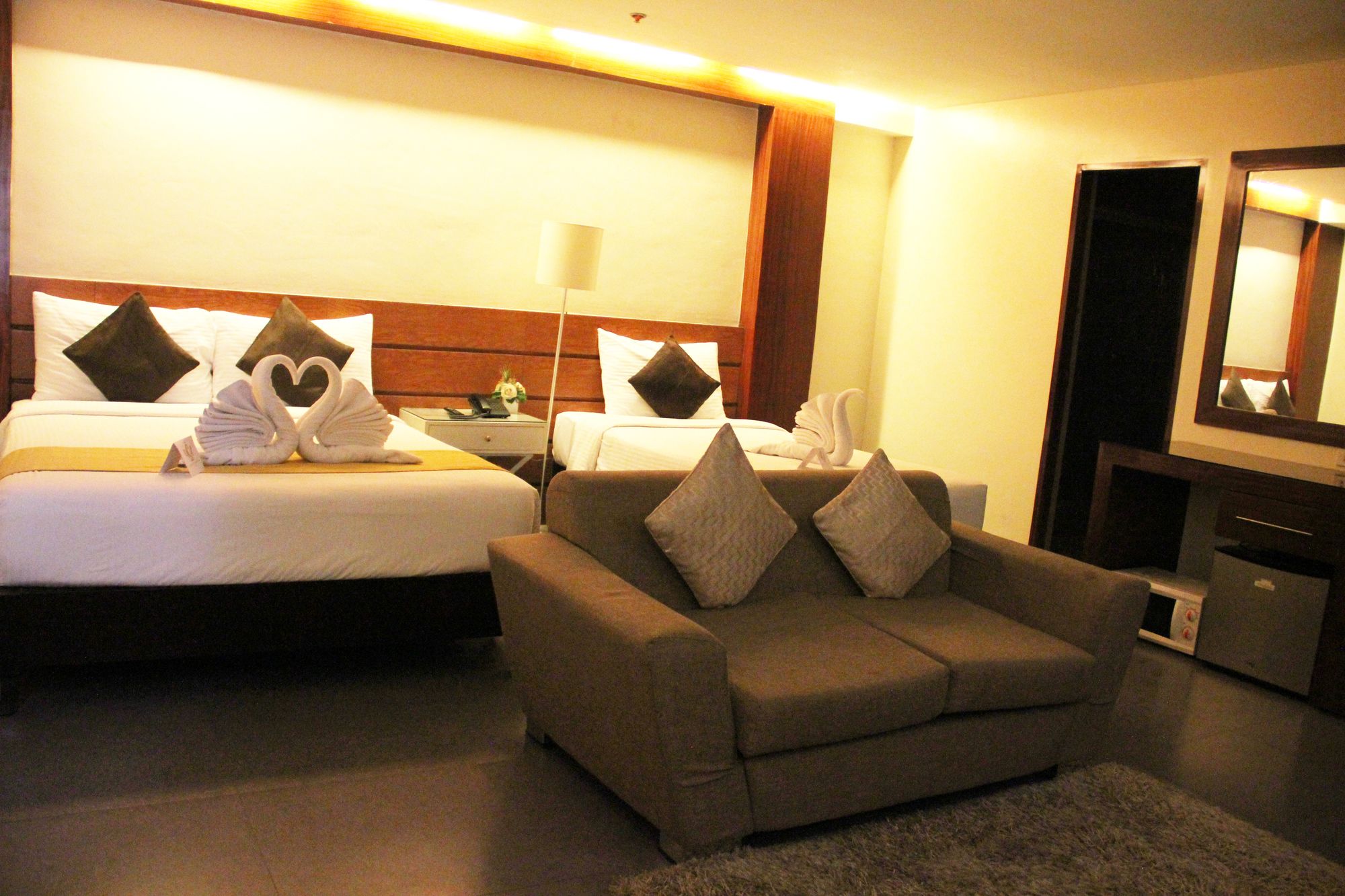 Grace Crown Hotel