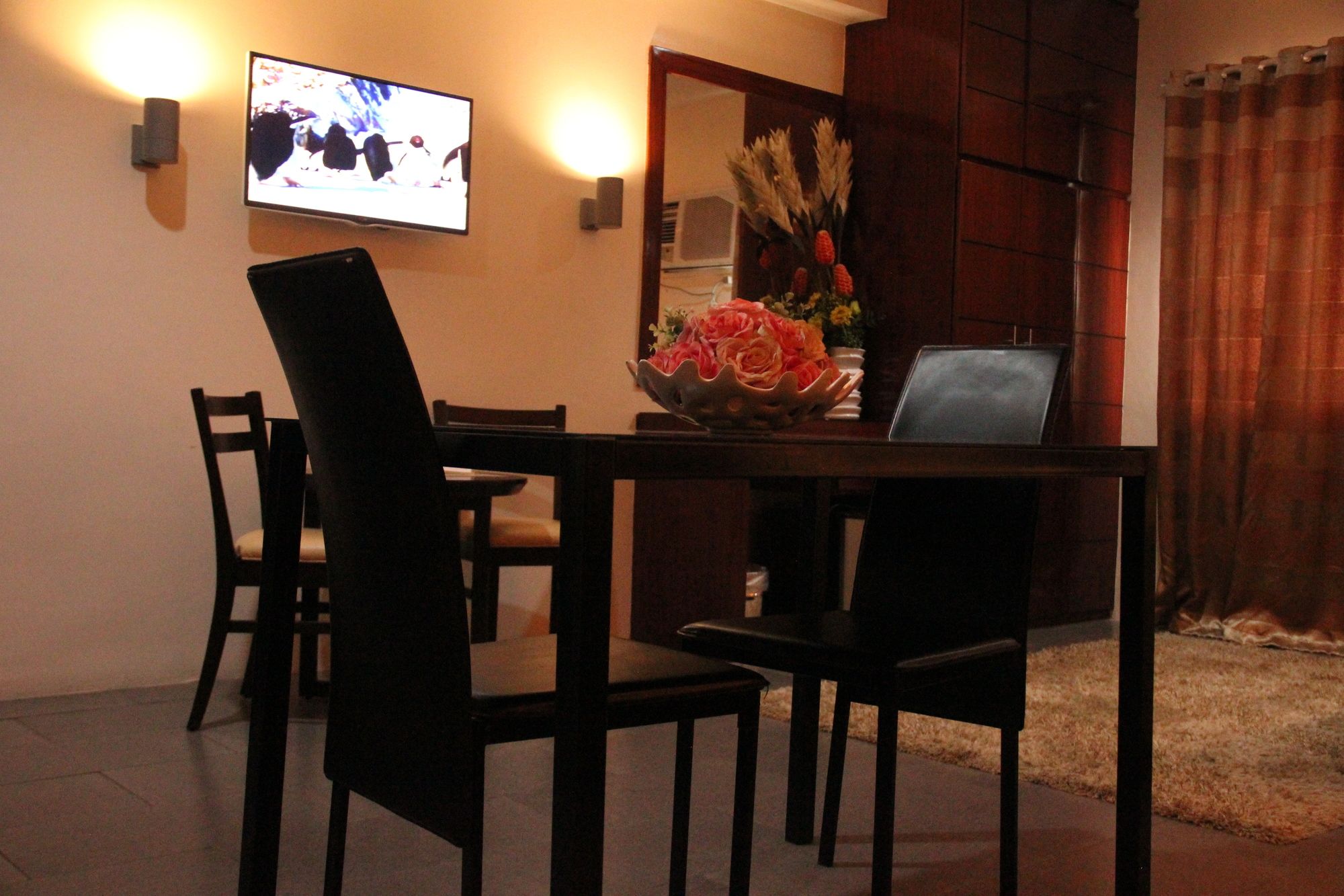 Grace Crown Hotel