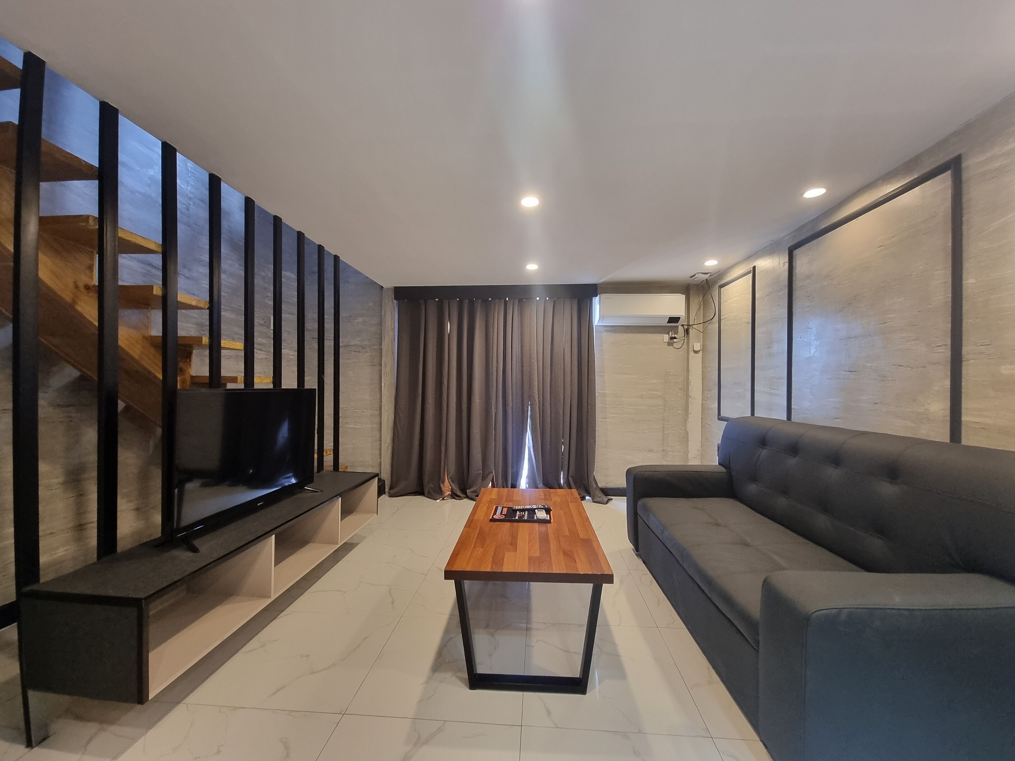 Hanin Town Hotel
