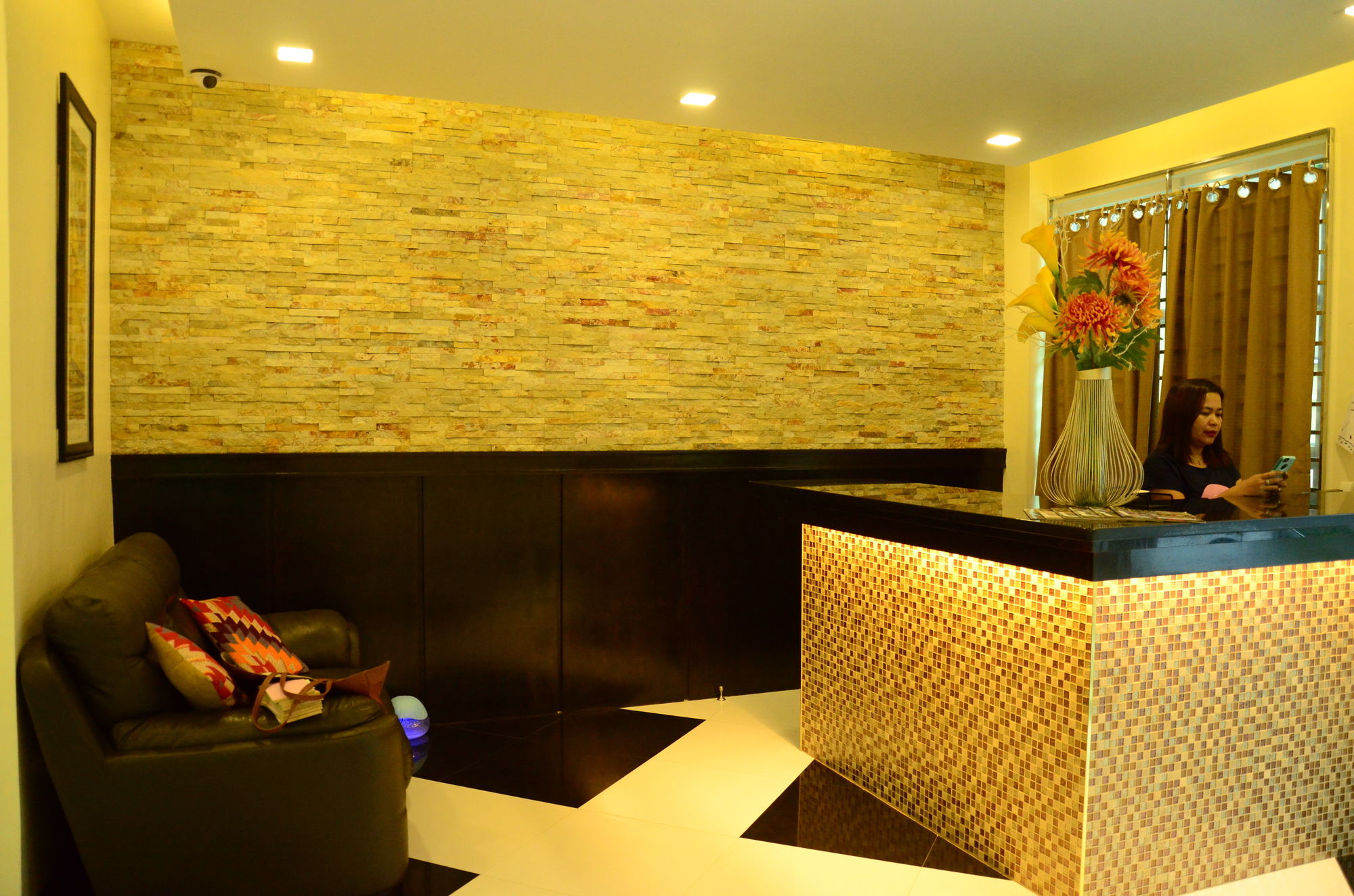 Jo Carter's Hotel & Suites