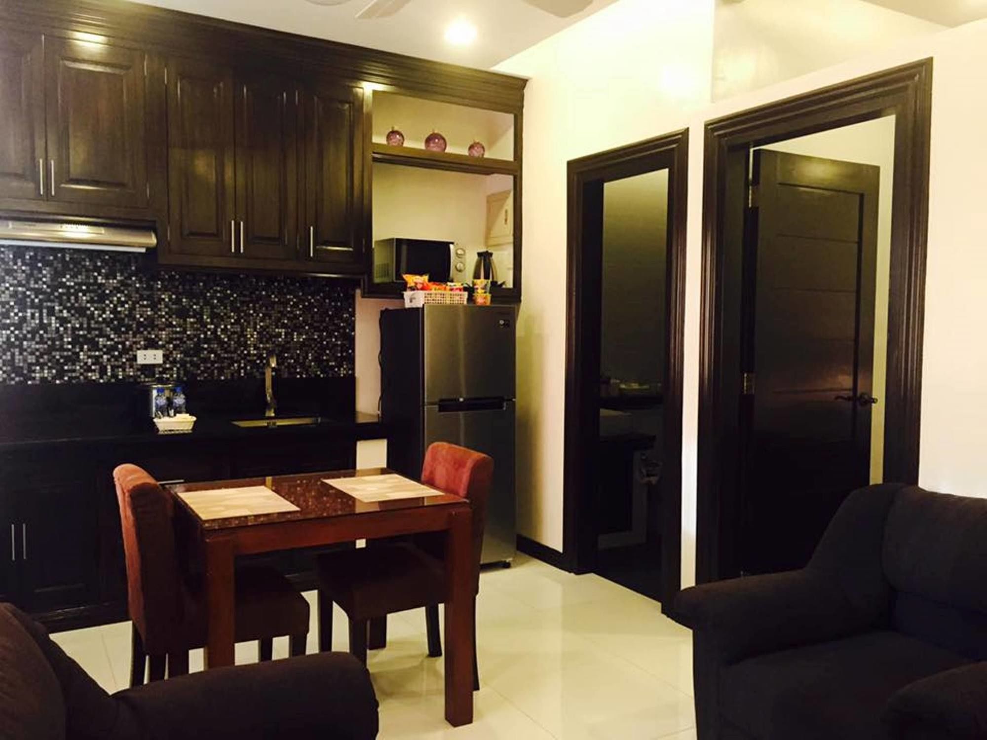 Jo Carter's Hotel & Suites