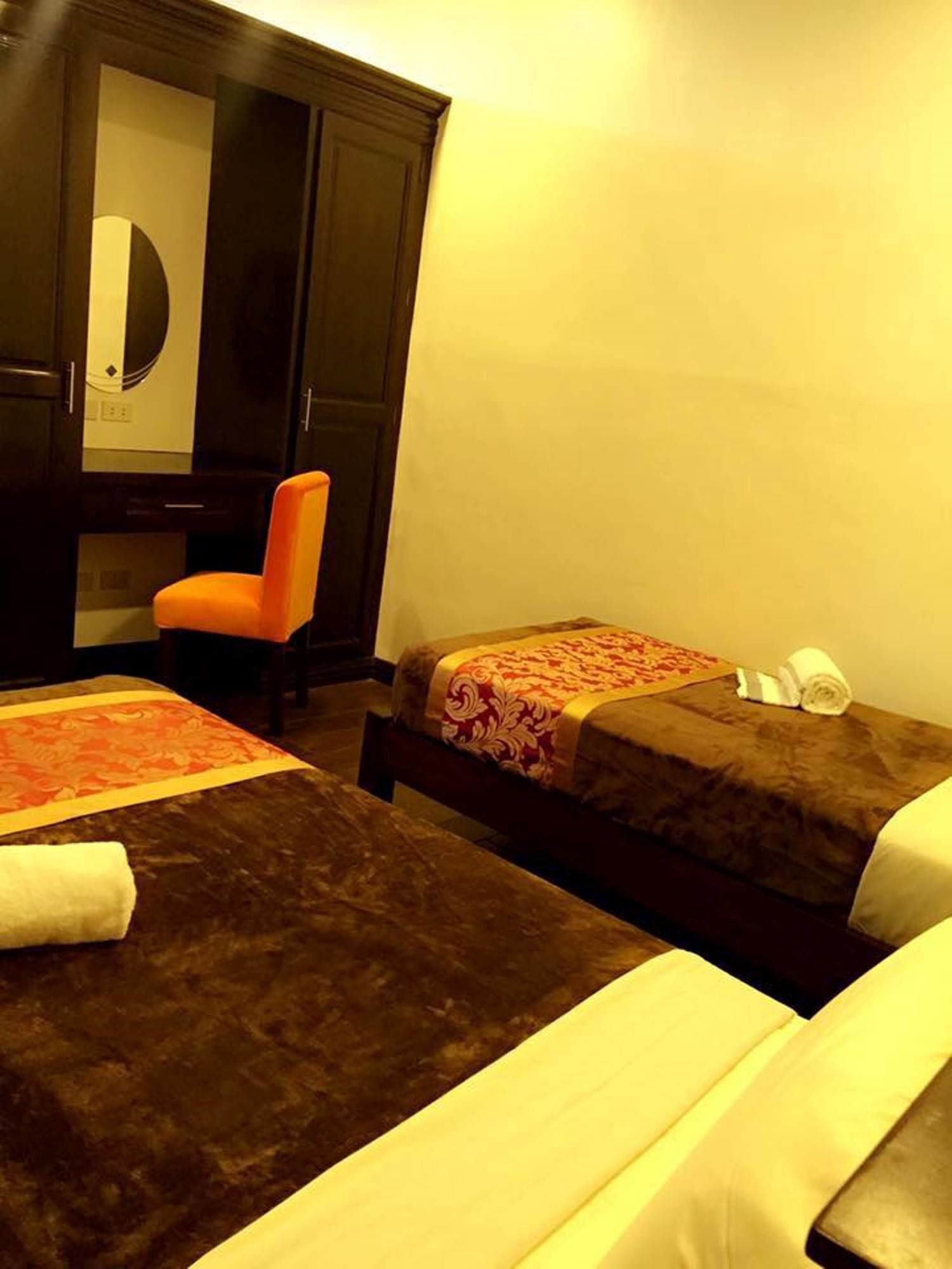 Jo Carter's Hotel & Suites