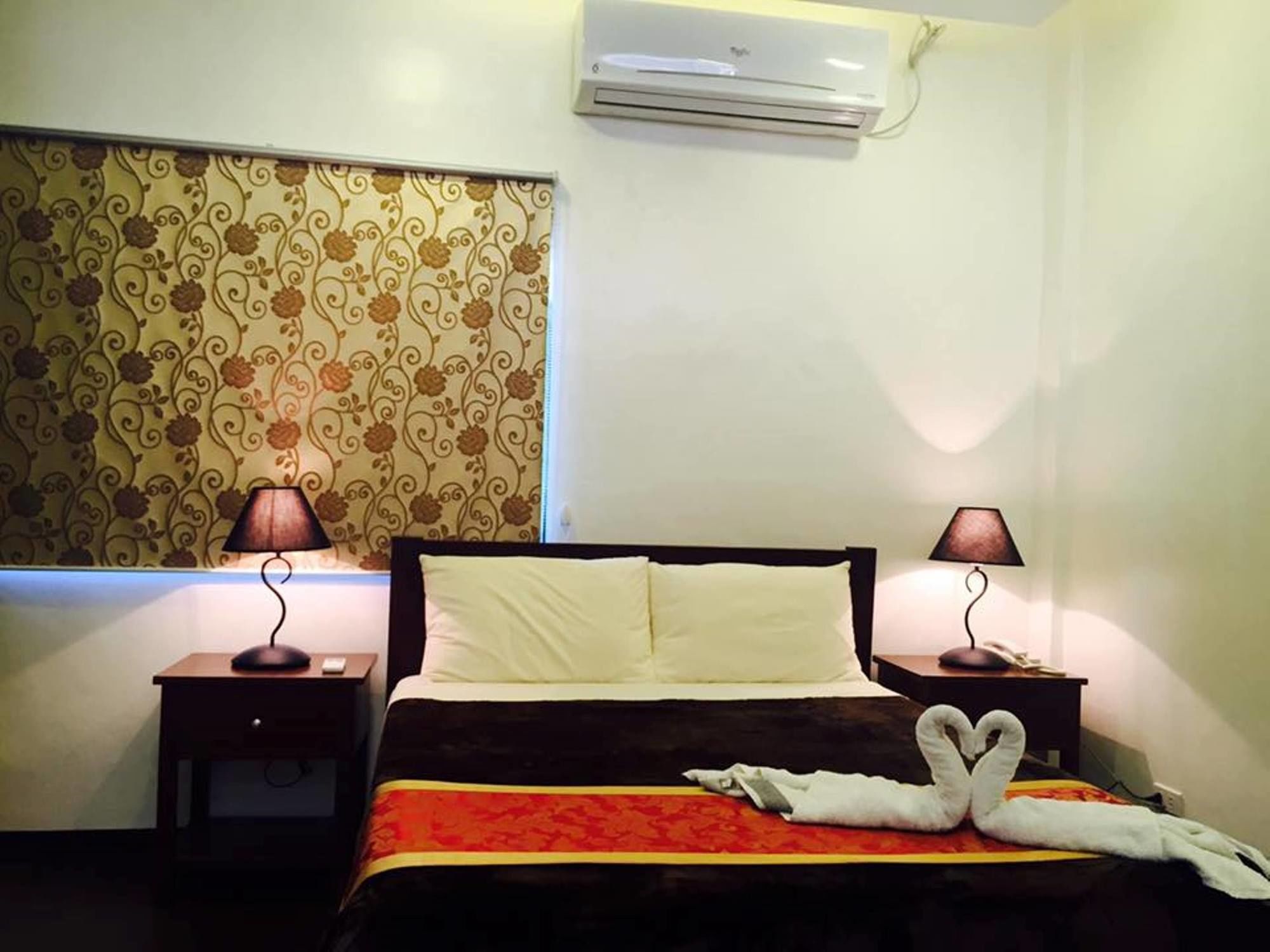 Jo Carter's Hotel & Suites