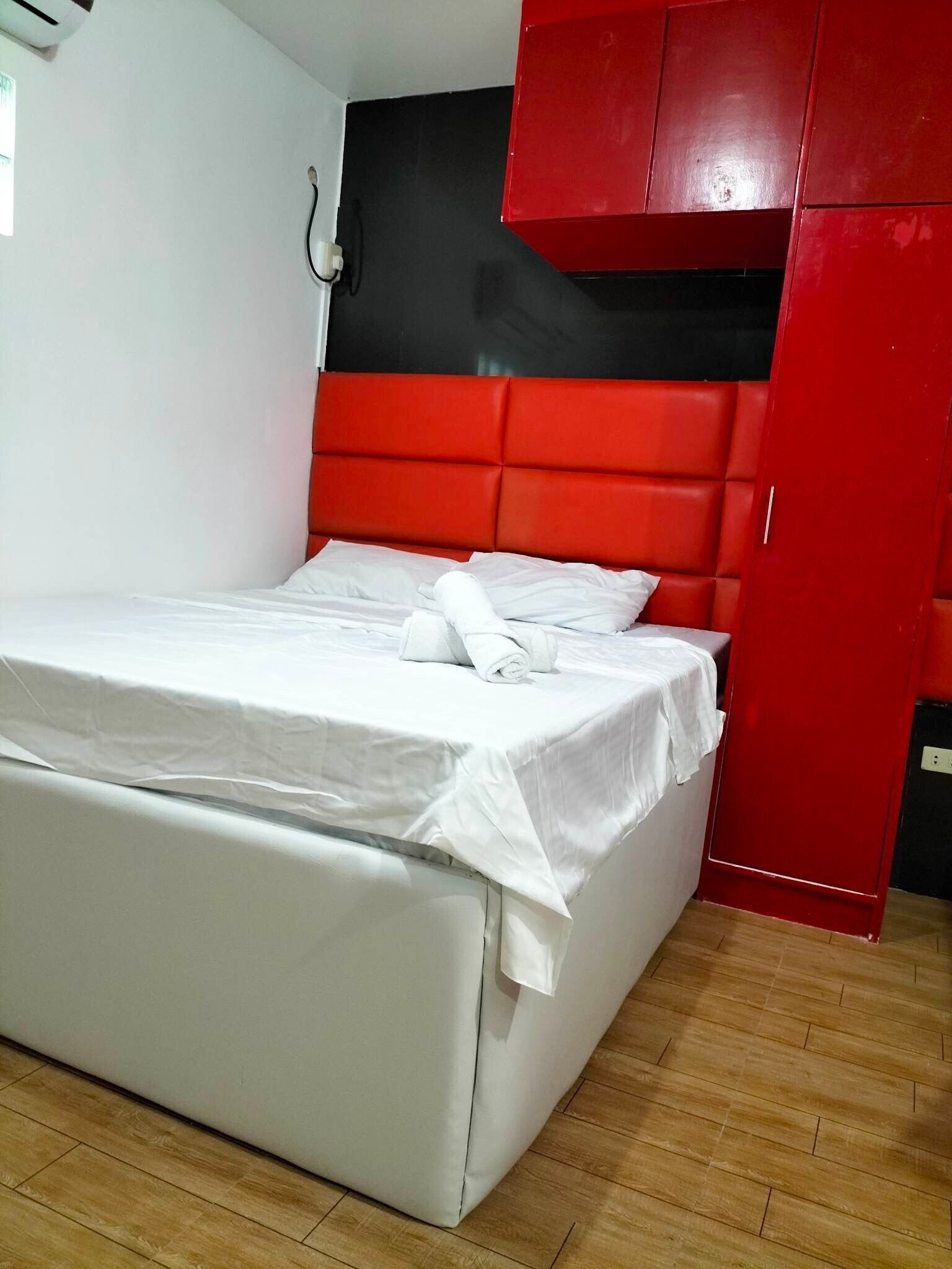 King Rapid Rise Hotel