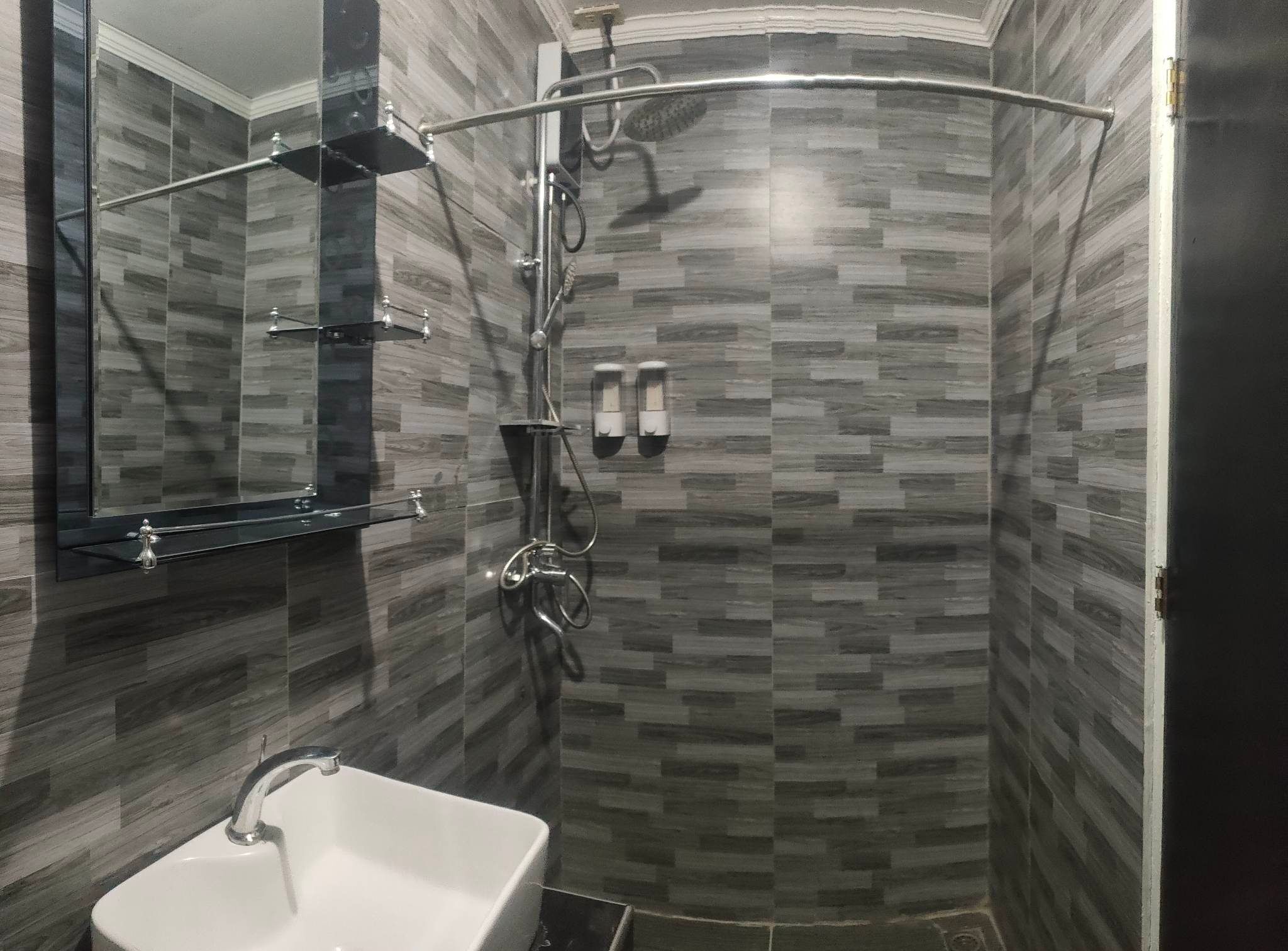 King Rapid Rise Hotel