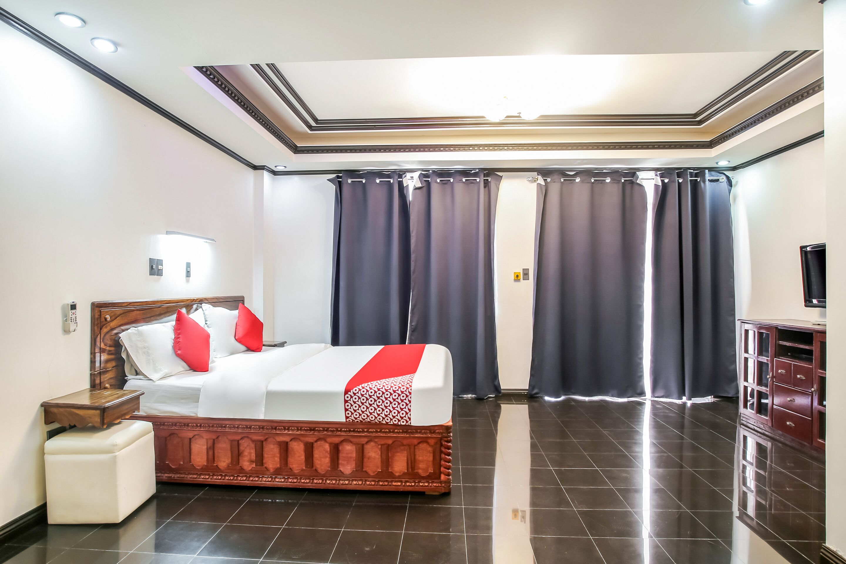 OYO 245 Patio Inn