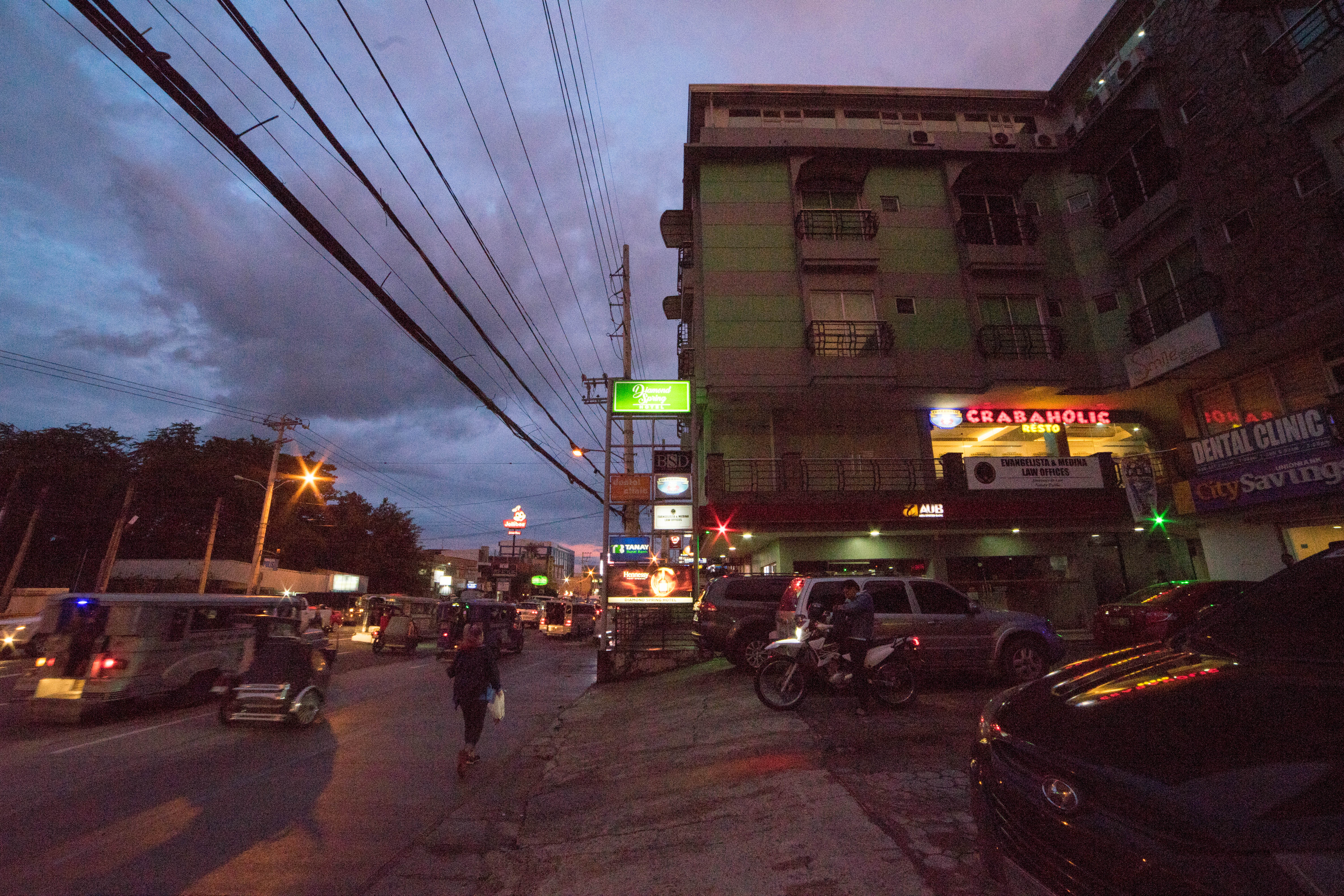 RedDoorz Plus @ Balibago Angeles City