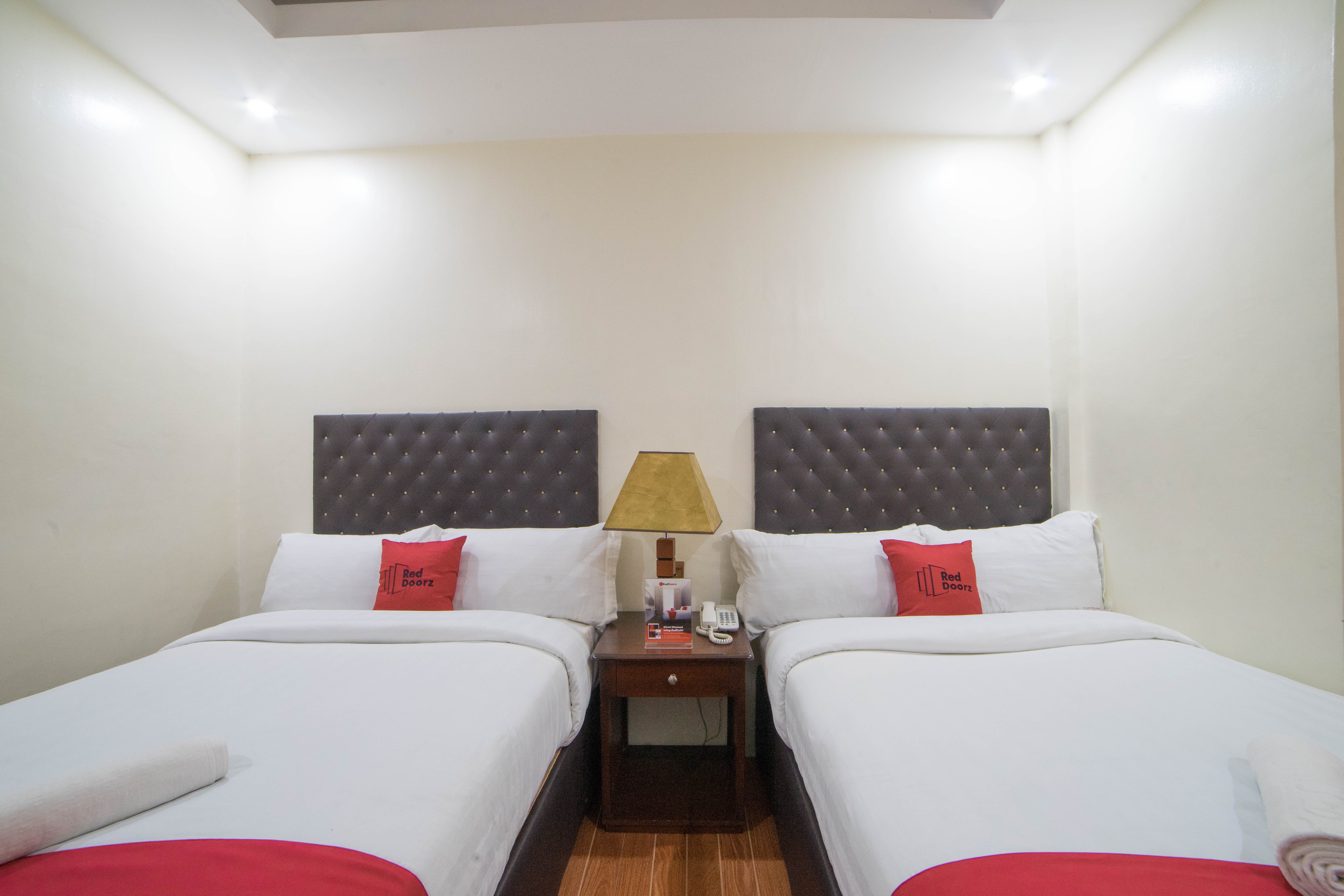 RedDoorz Plus @ Balibago Angeles City