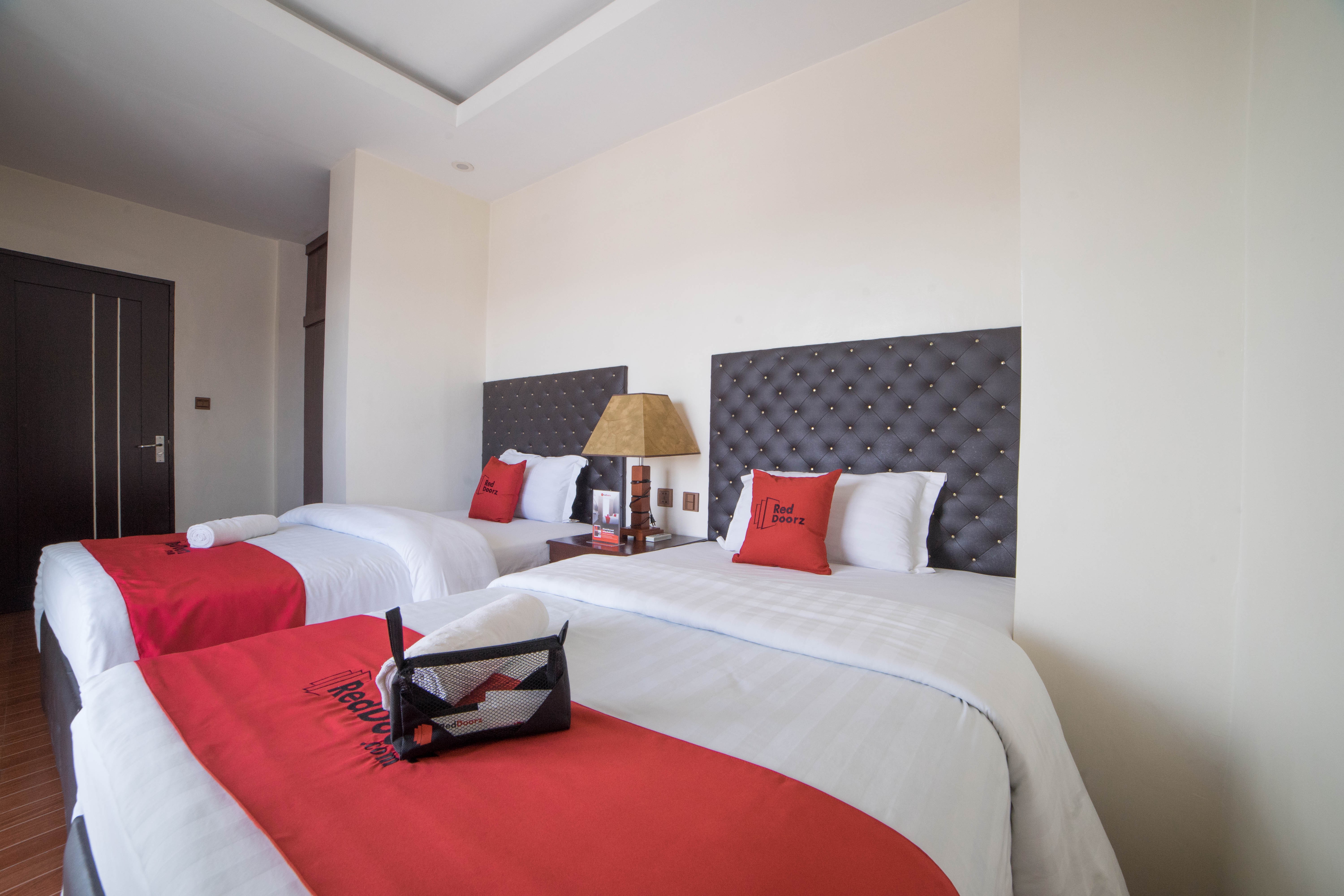 RedDoorz Plus @ Balibago Angeles City