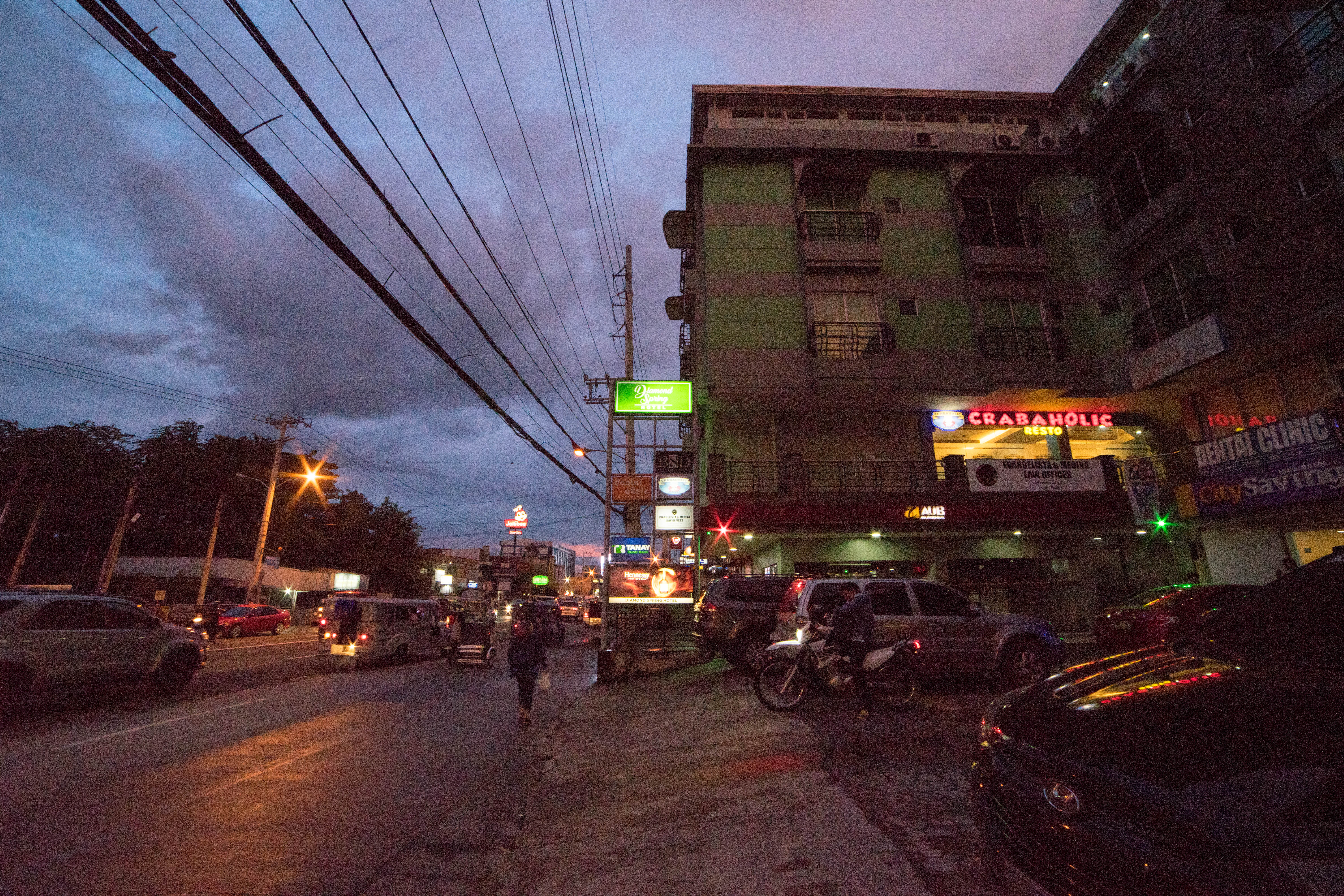 RedDoorz Plus @ Balibago Angeles City