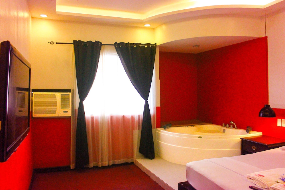 Diamondwood Hotel