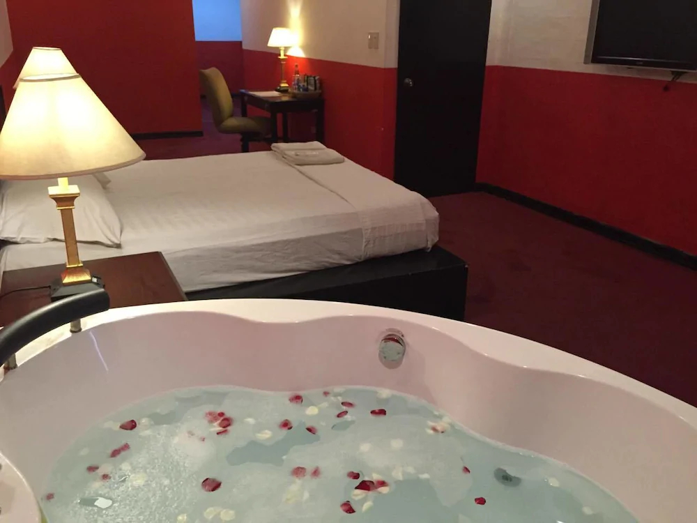 Diamondwood Hotel