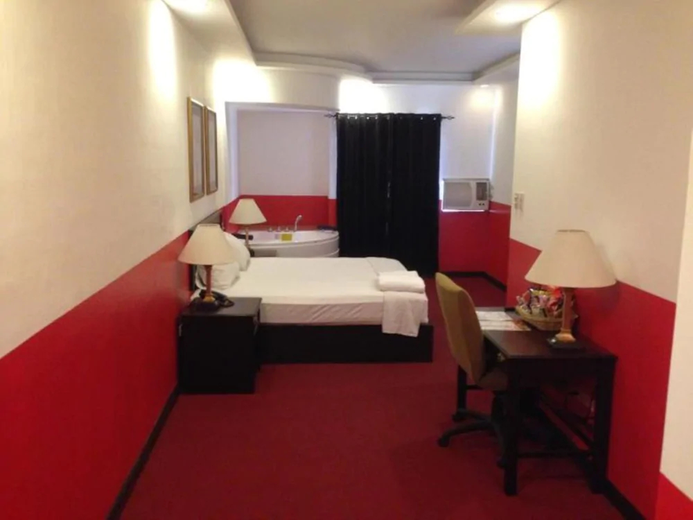 Diamondwood Hotel