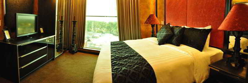 The Fields Plaza Suites