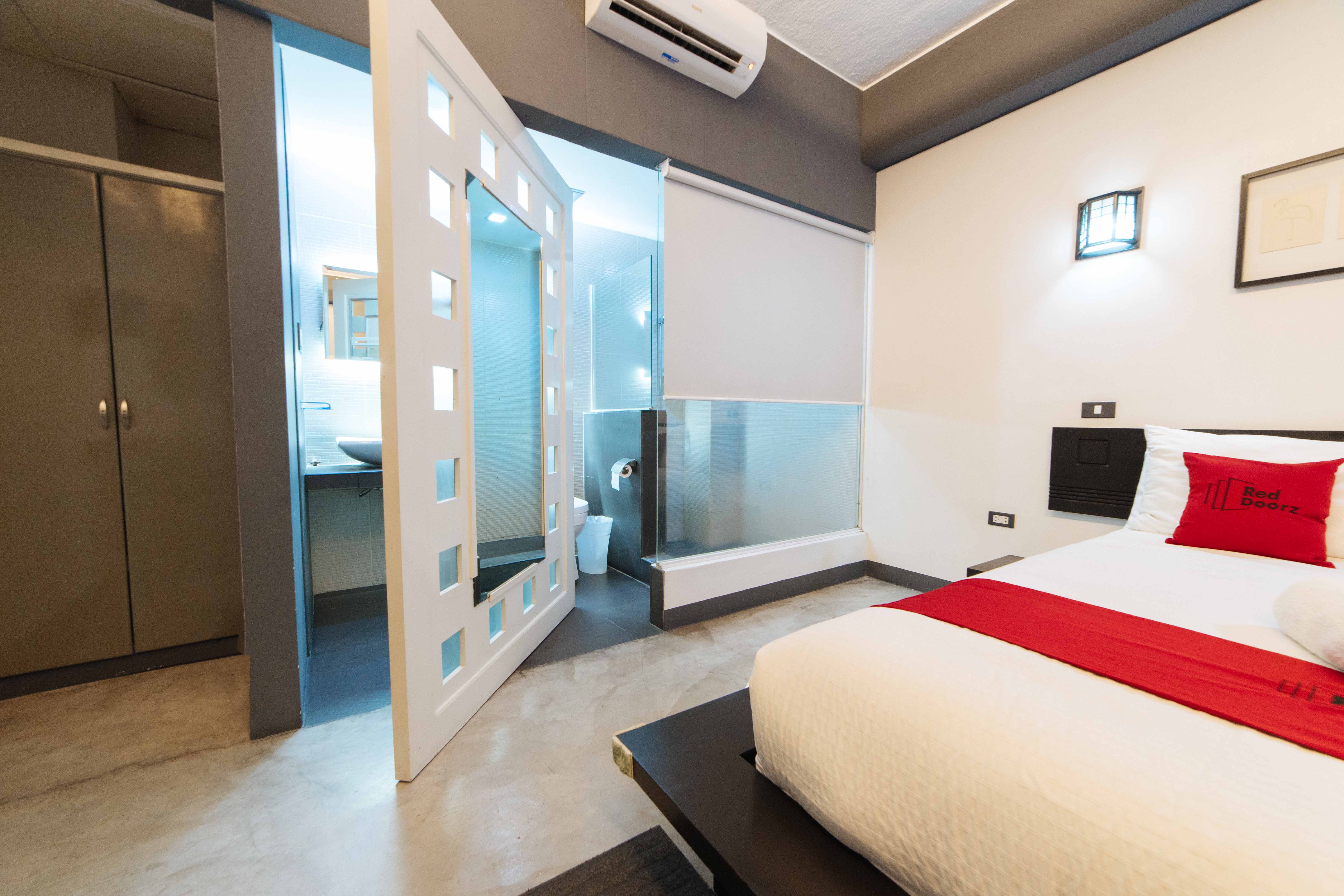 @The Pad Hotel and Resort by RedDoorz Premium