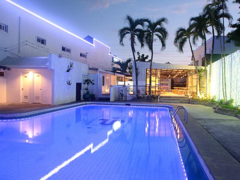 VF Four Season Hotel