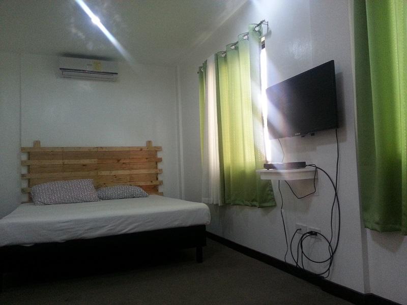 Modern Peak Suites & Private Resort