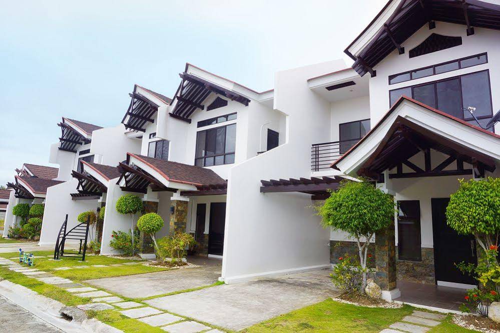 Argao Royal Palms Service Villas