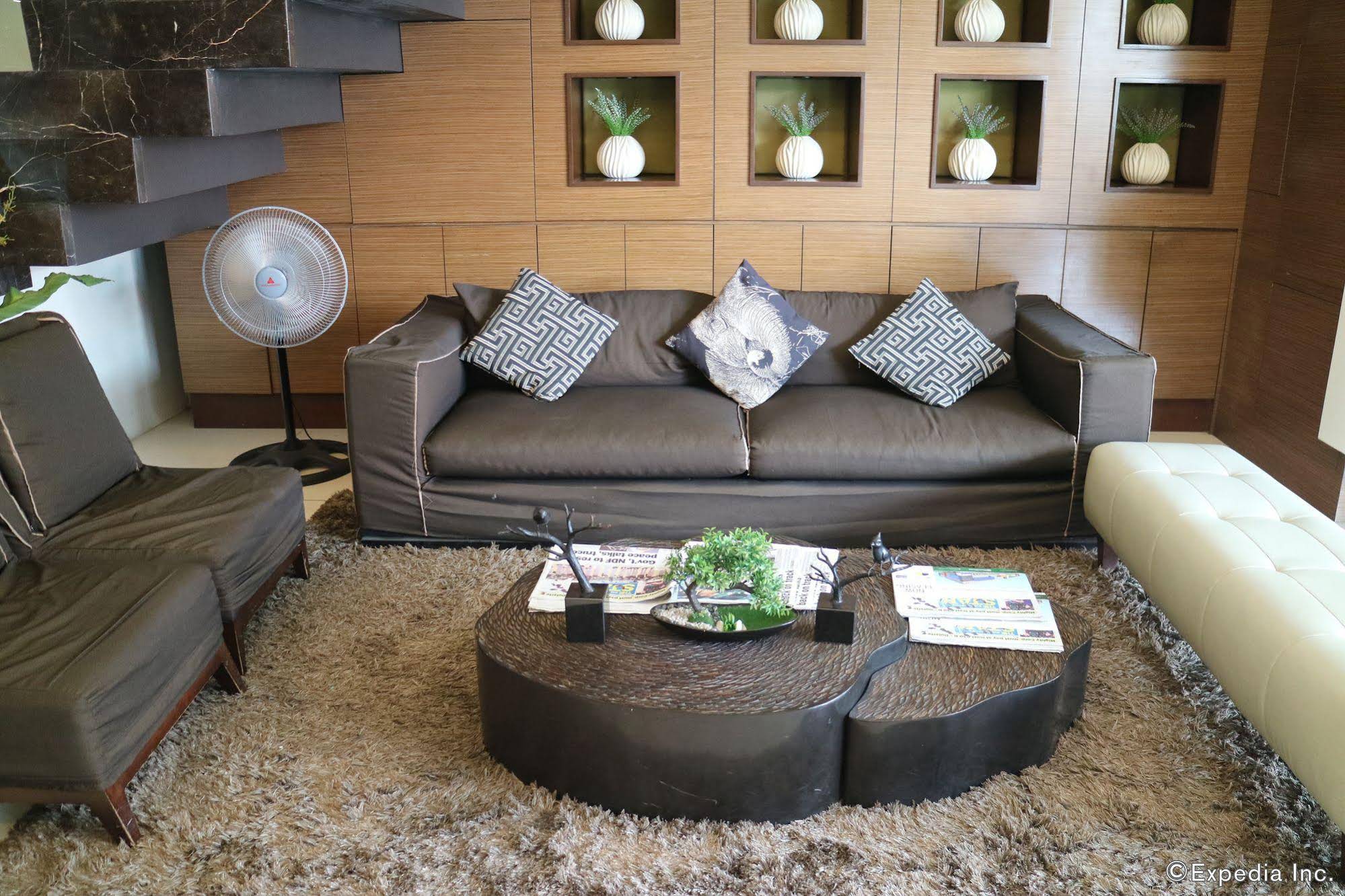 Avenue Suites