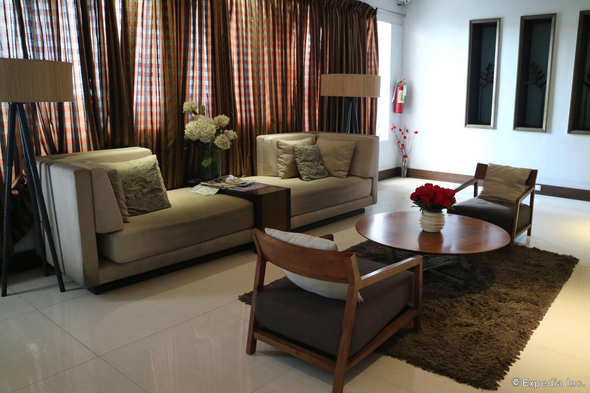 Avenue Suites