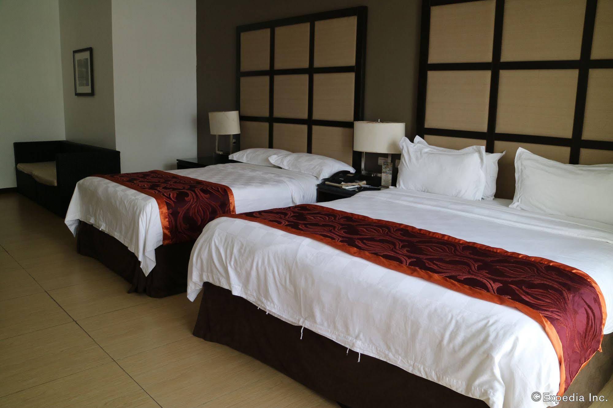 Avenue Suites