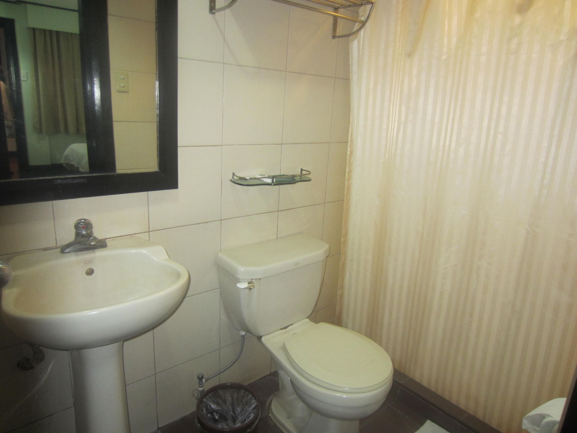 Bacolod Business Inn