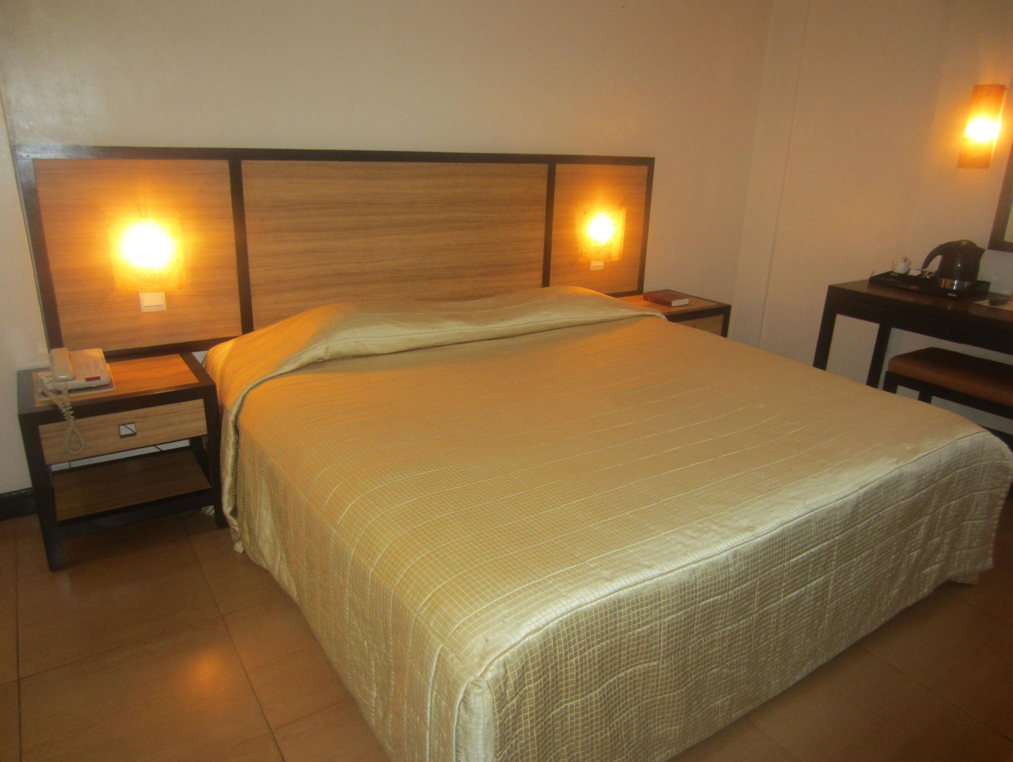 Bacolod Business Inn
