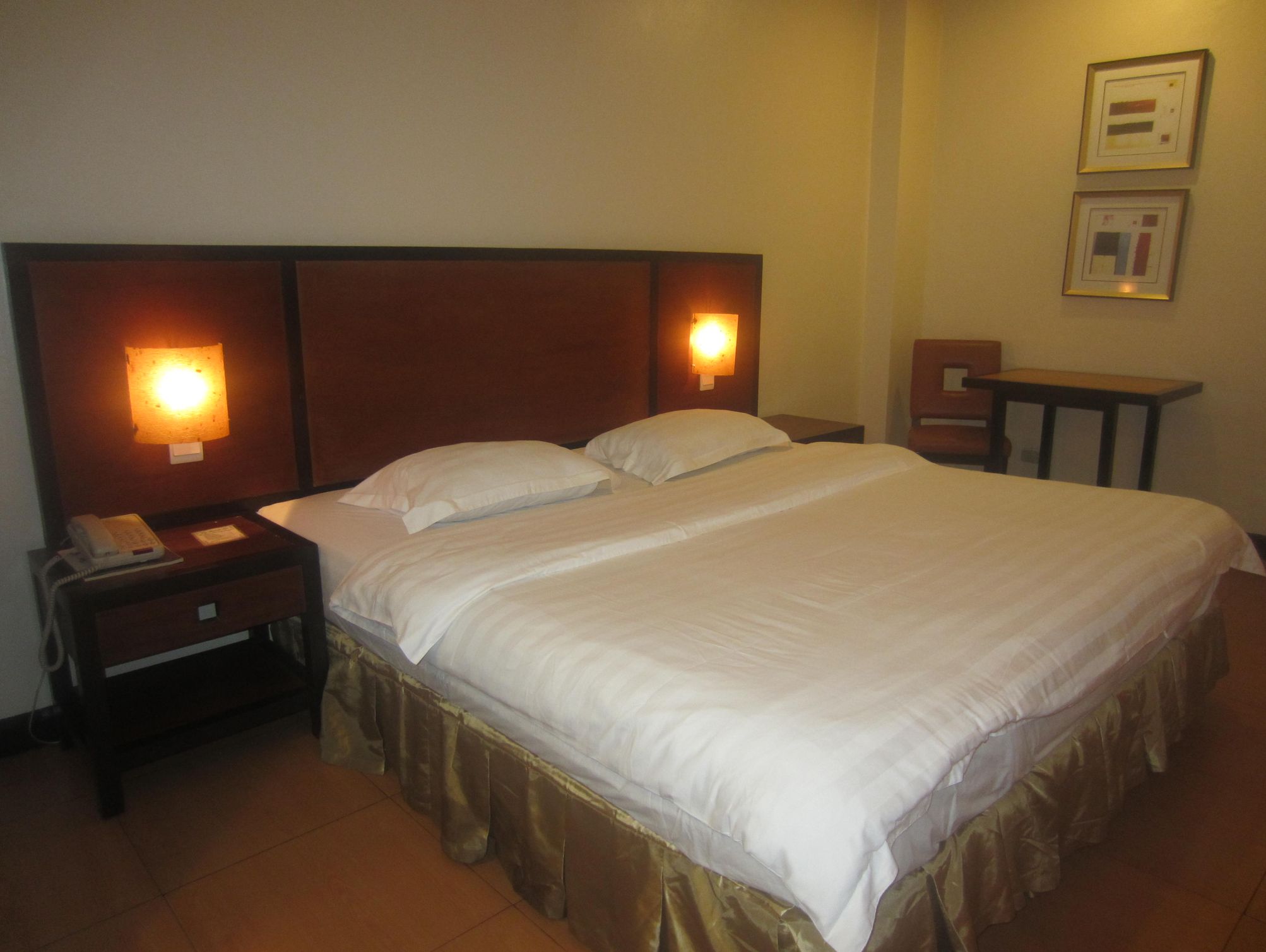 Bacolod Business Inn