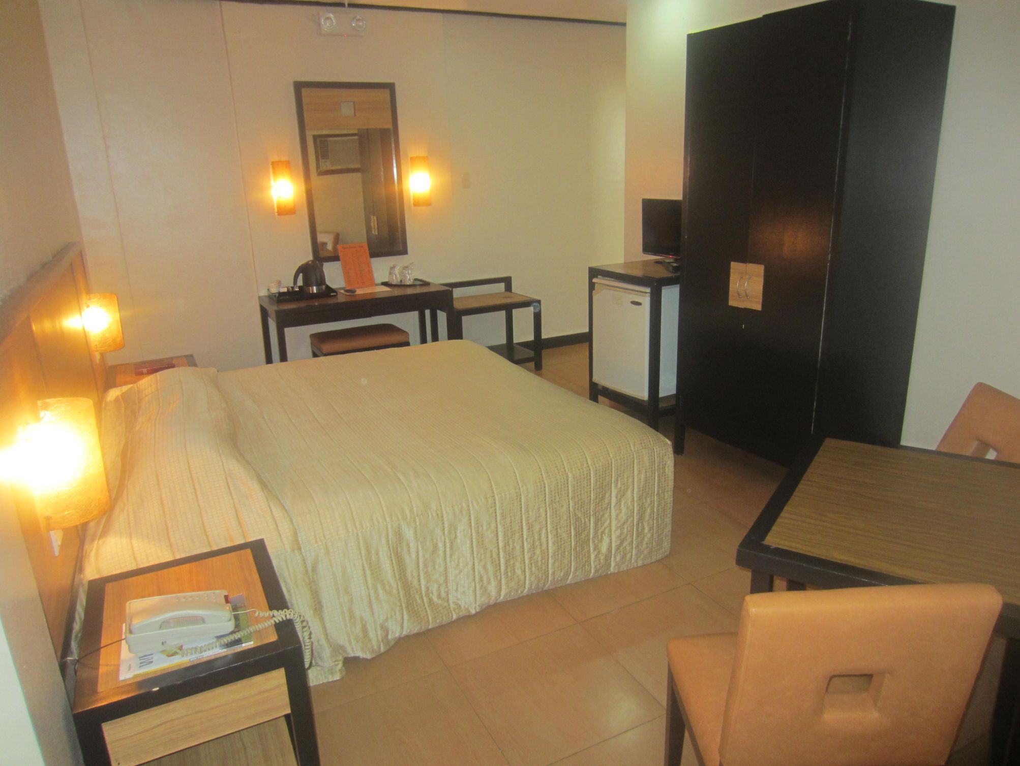 Bacolod Business Inn