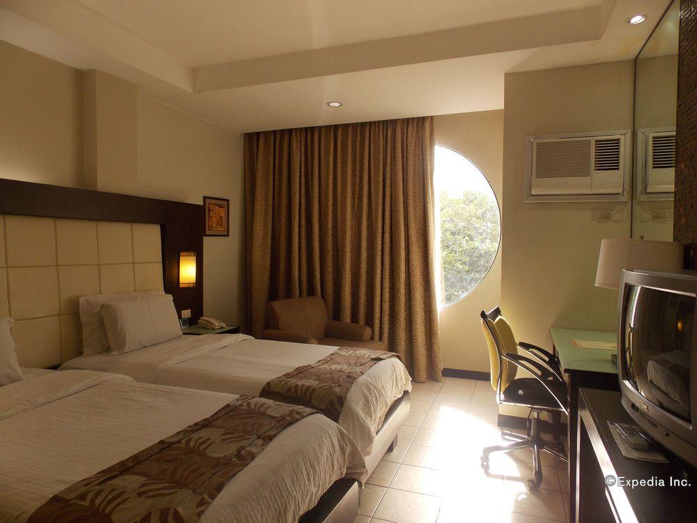 Circle Inn - Hotel & Suites