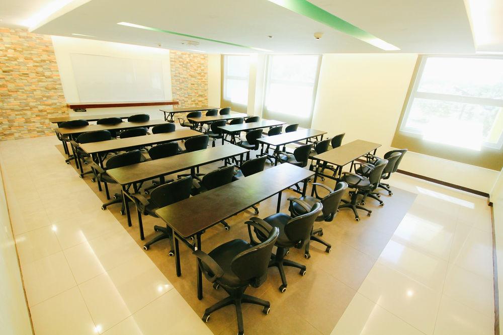 Go Hotels Bacolod