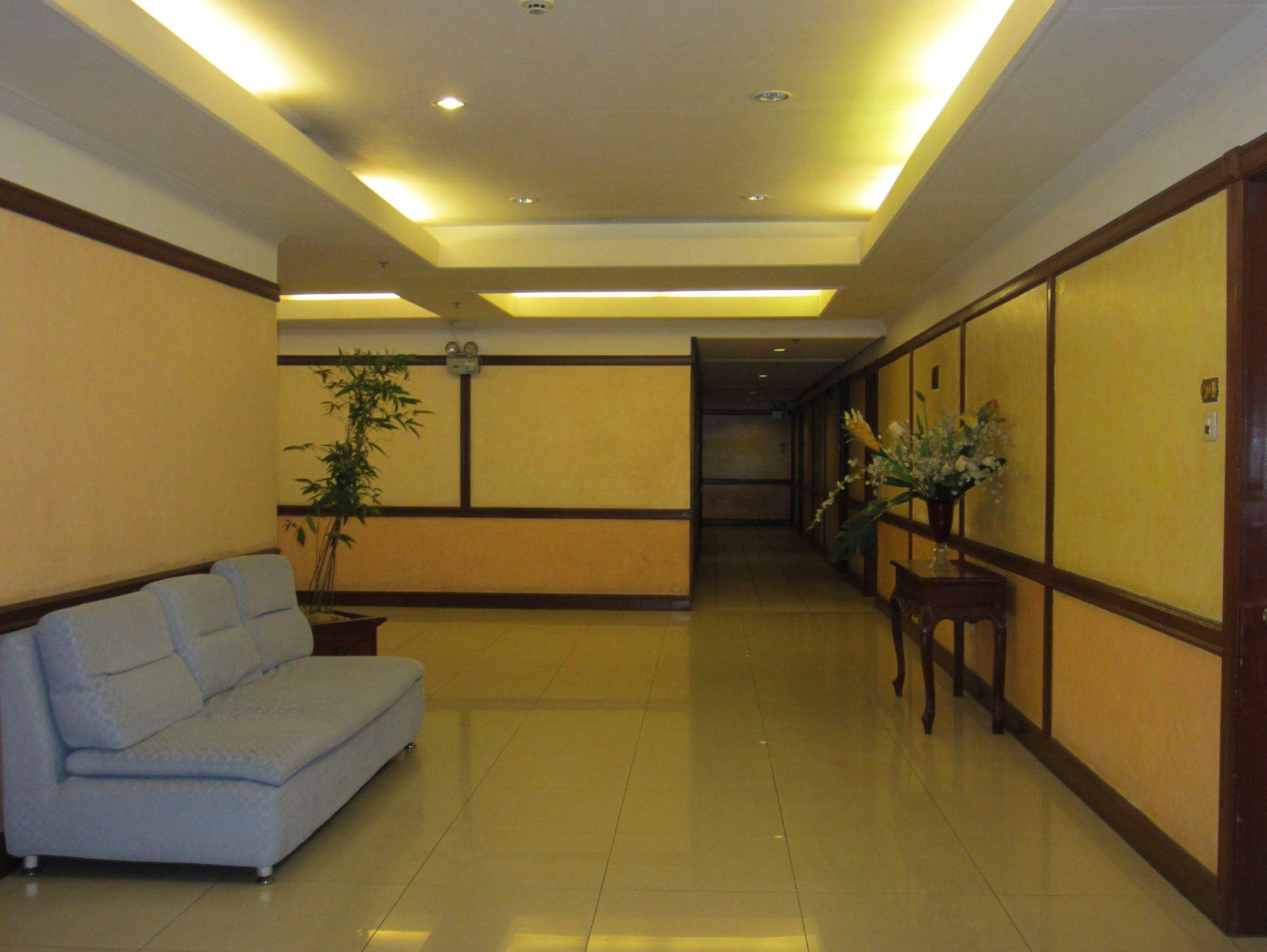 Grand Regal Hotel Bacolod