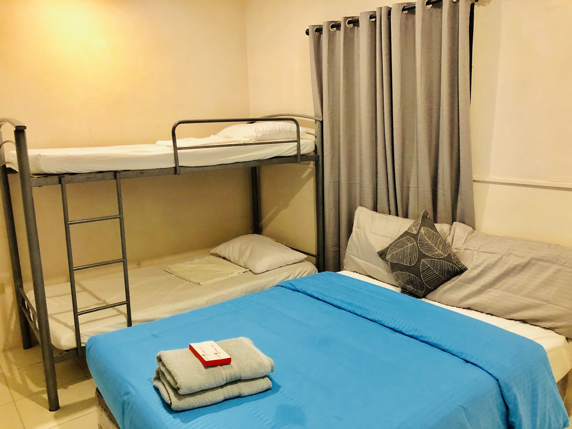 Hometown Hotel Bacolod Lacson